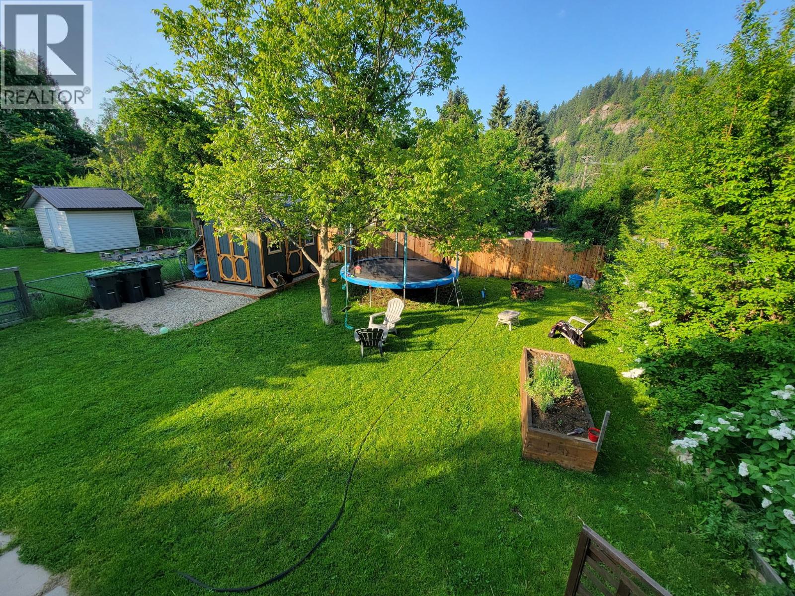 178 Columbia Avenue, Castlegar, British Columbia  V1N 1A9 - Photo 26 - 10379146