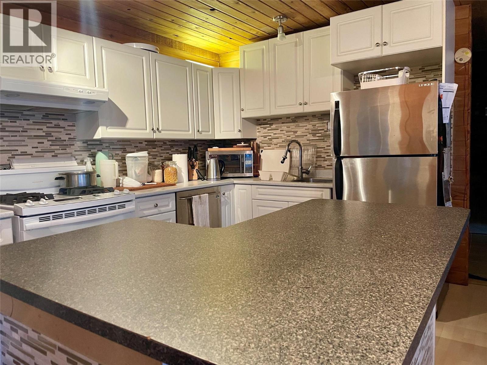 31 Lime Cliffs Beach, Sicamous, British Columbia  V0E 2V0 - Photo 9 - 10379119