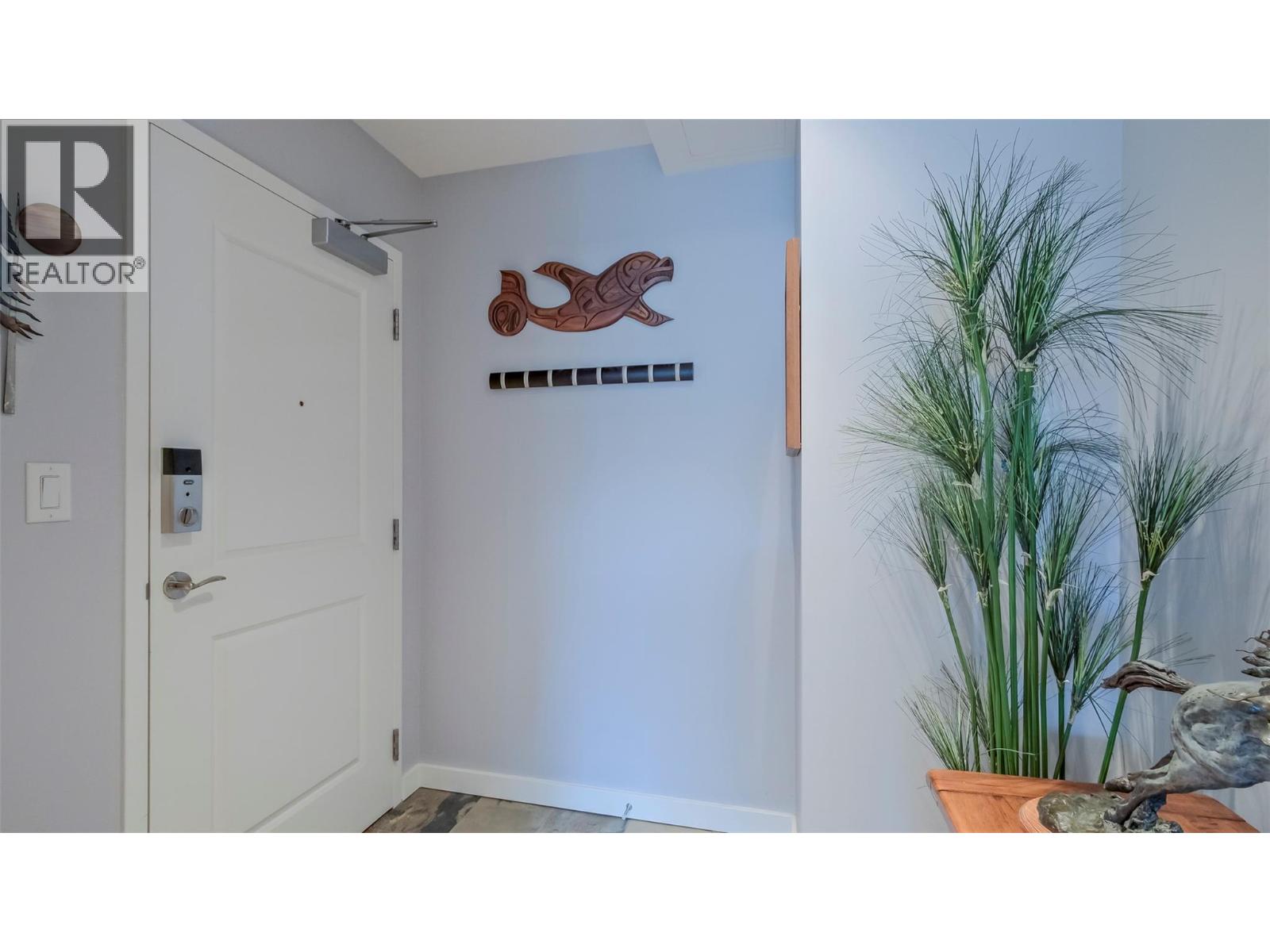 3301 Skaha Lake Road Unit# 506, Penticton, British Columbia  V2A 6G6 - Photo 3 - 10379212