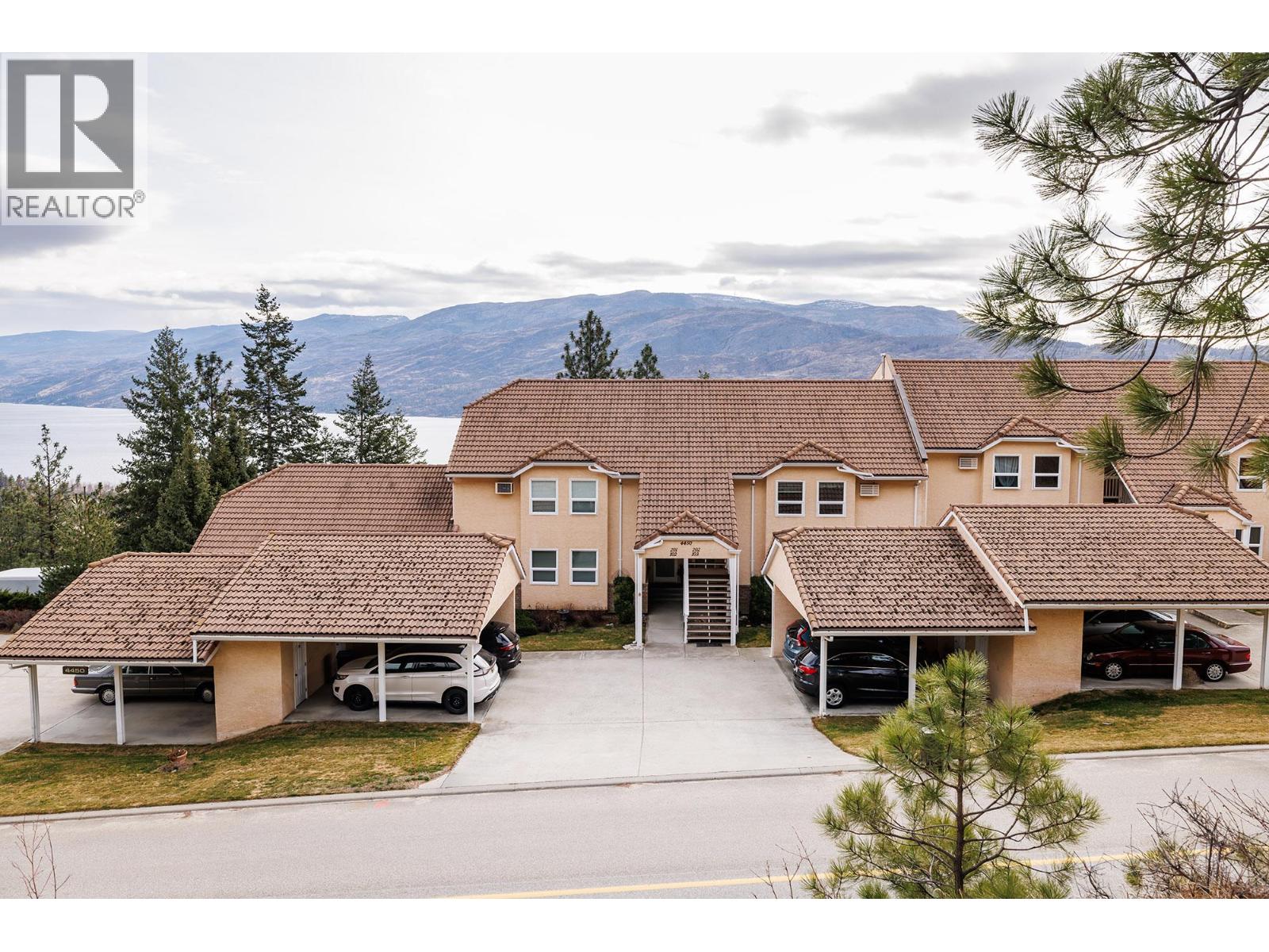 4450 Ponderosa Drive Unit# 202, peachland, British Columbia