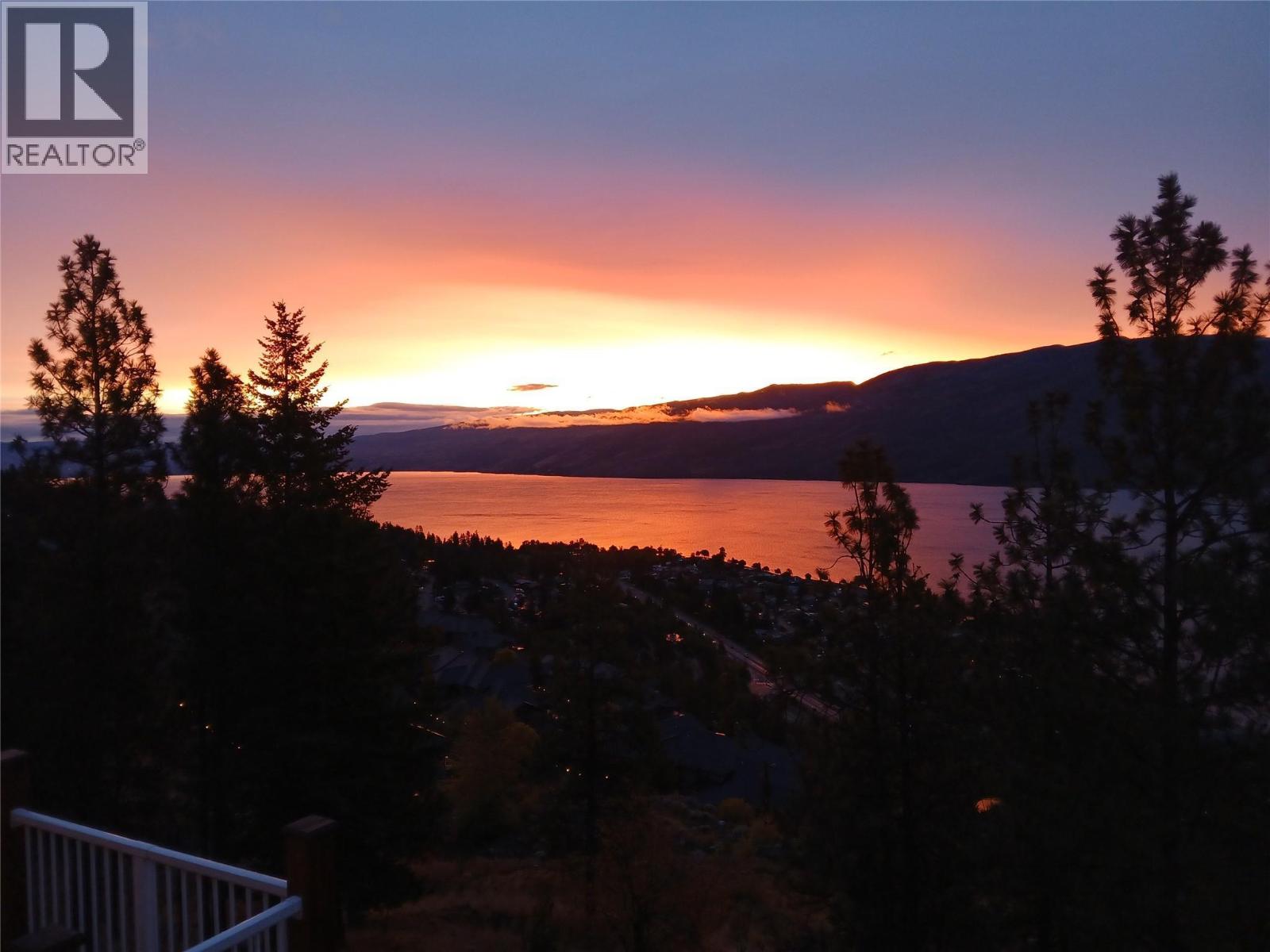 4450 Ponderosa Drive Unit# 202, Peachland, British Columbia  V0H 1X5 - Photo 27 - 10378946