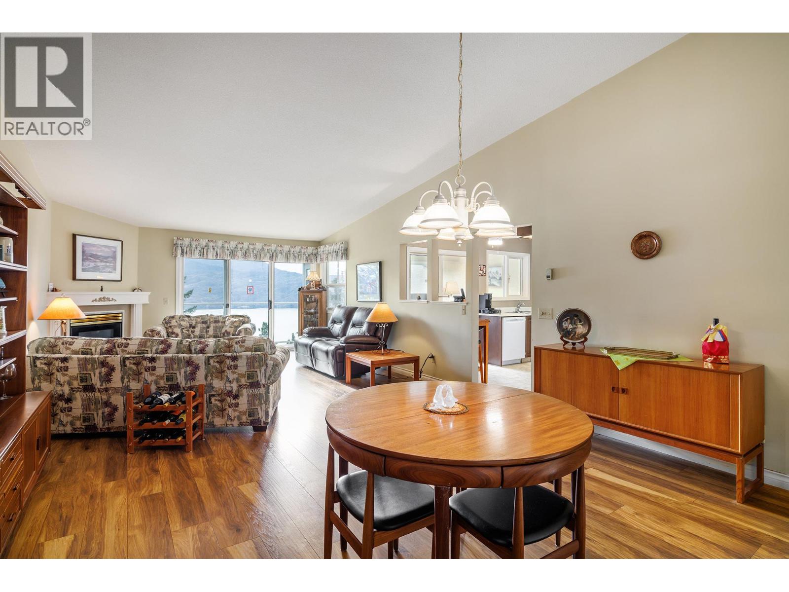 4450 Ponderosa Drive Unit# 202, Peachland, British Columbia  V0H 1X5 - Photo 3 - 10378946