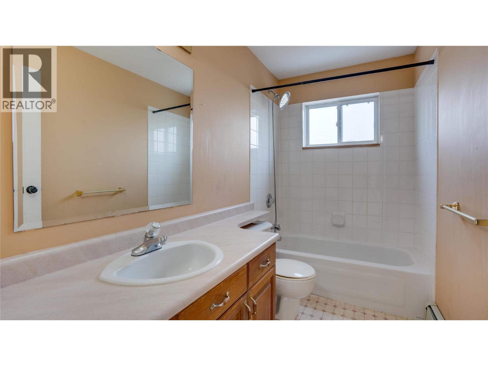 5580 Back Enderby Road, Spallumcheen, British Columbia  V4Y 0X5 - Photo 17 - 10378810
