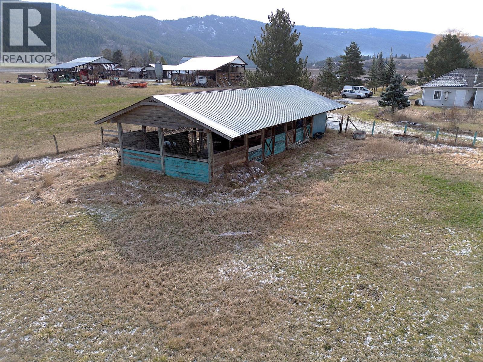 5580 Back Enderby Road, Spallumcheen, British Columbia  V4Y 0X5 - Photo 34 - 10378810
