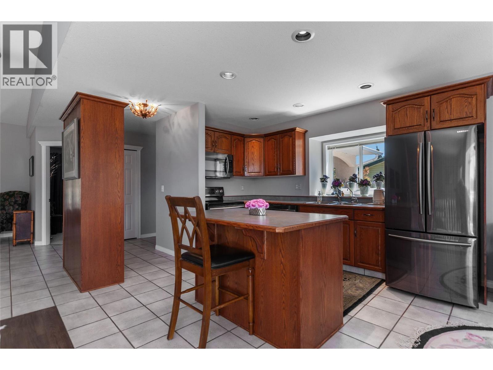 1214 Peachcliff Drive, Okanagan Falls, British Columbia  V0H 1R1 - Photo 5 - 10378743