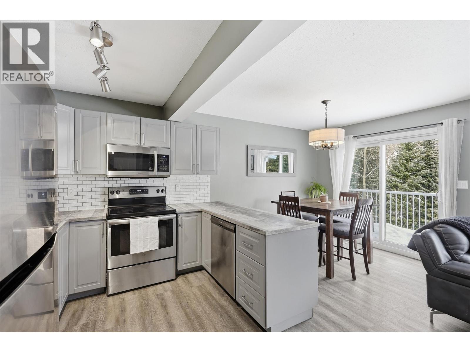 1394 Burfield Drive, Sun Peaks, British Columbia  V0E 5N0 - Photo 4 - 10379316