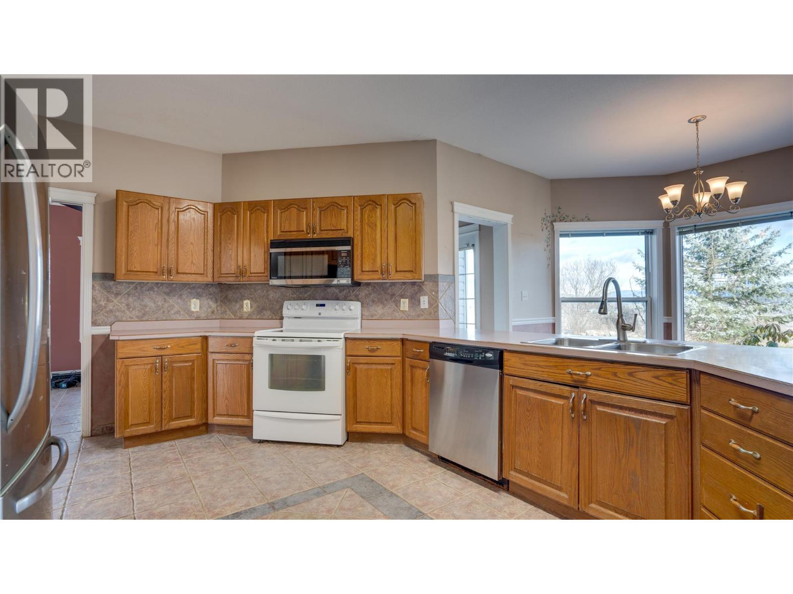 5580 Back Enderby Road, Spallumcheen, British Columbia  V4Y 0X5 - Photo 10 - 10379328