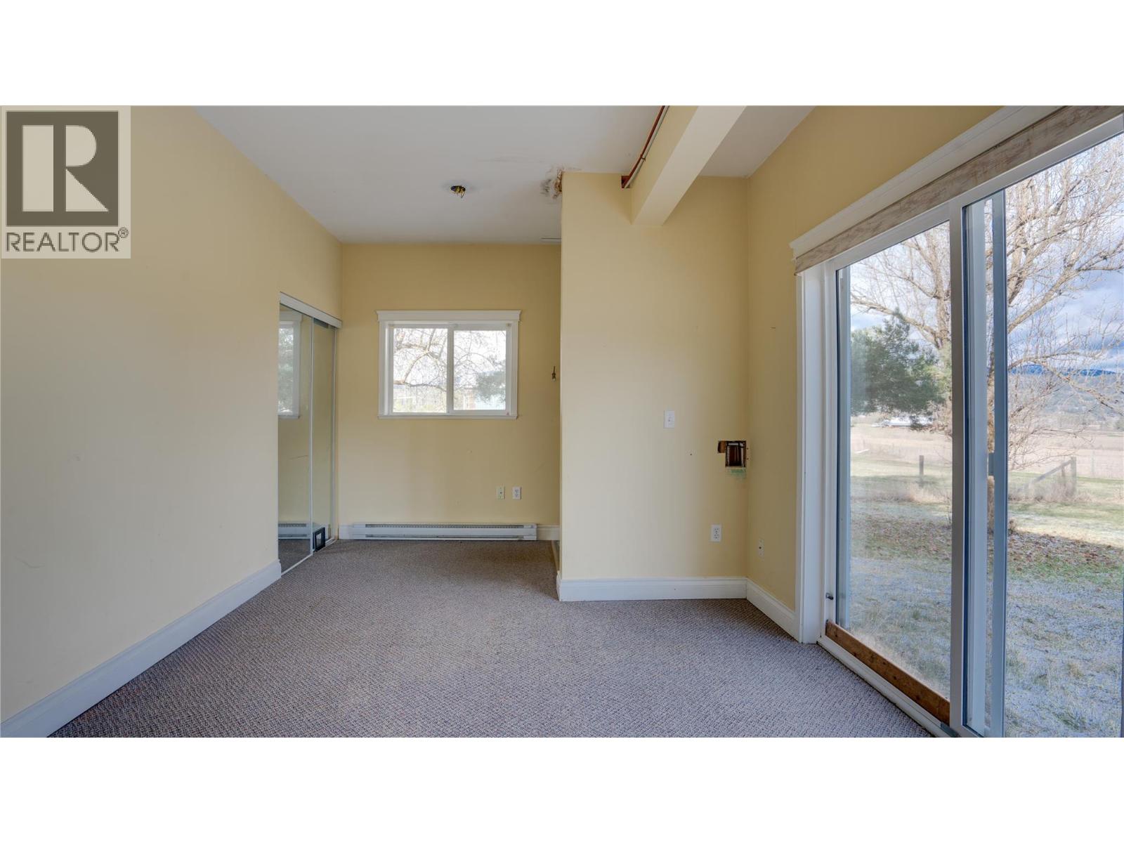 5580 Back Enderby Road, Spallumcheen, British Columbia  V4Y 0X5 - Photo 12 - 10379328