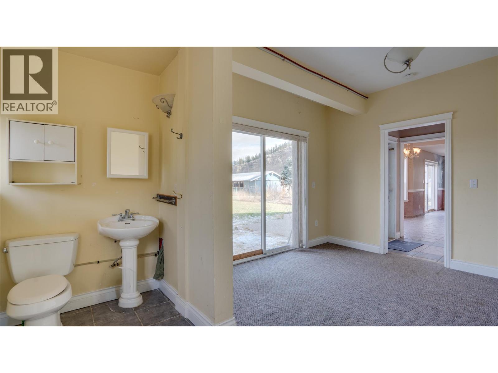 5580 Back Enderby Road, Spallumcheen, British Columbia  V4Y 0X5 - Photo 13 - 10379328