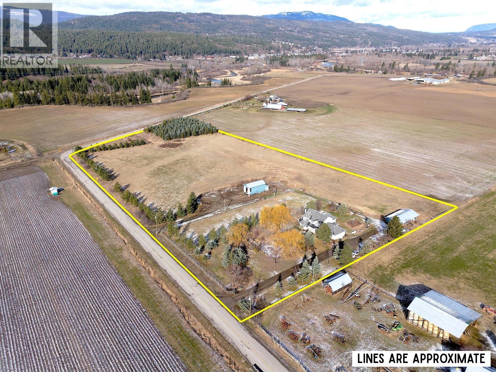 5580 Back Enderby Road, Spallumcheen, British Columbia  V4Y 0X5 - Photo 2 - 10379328