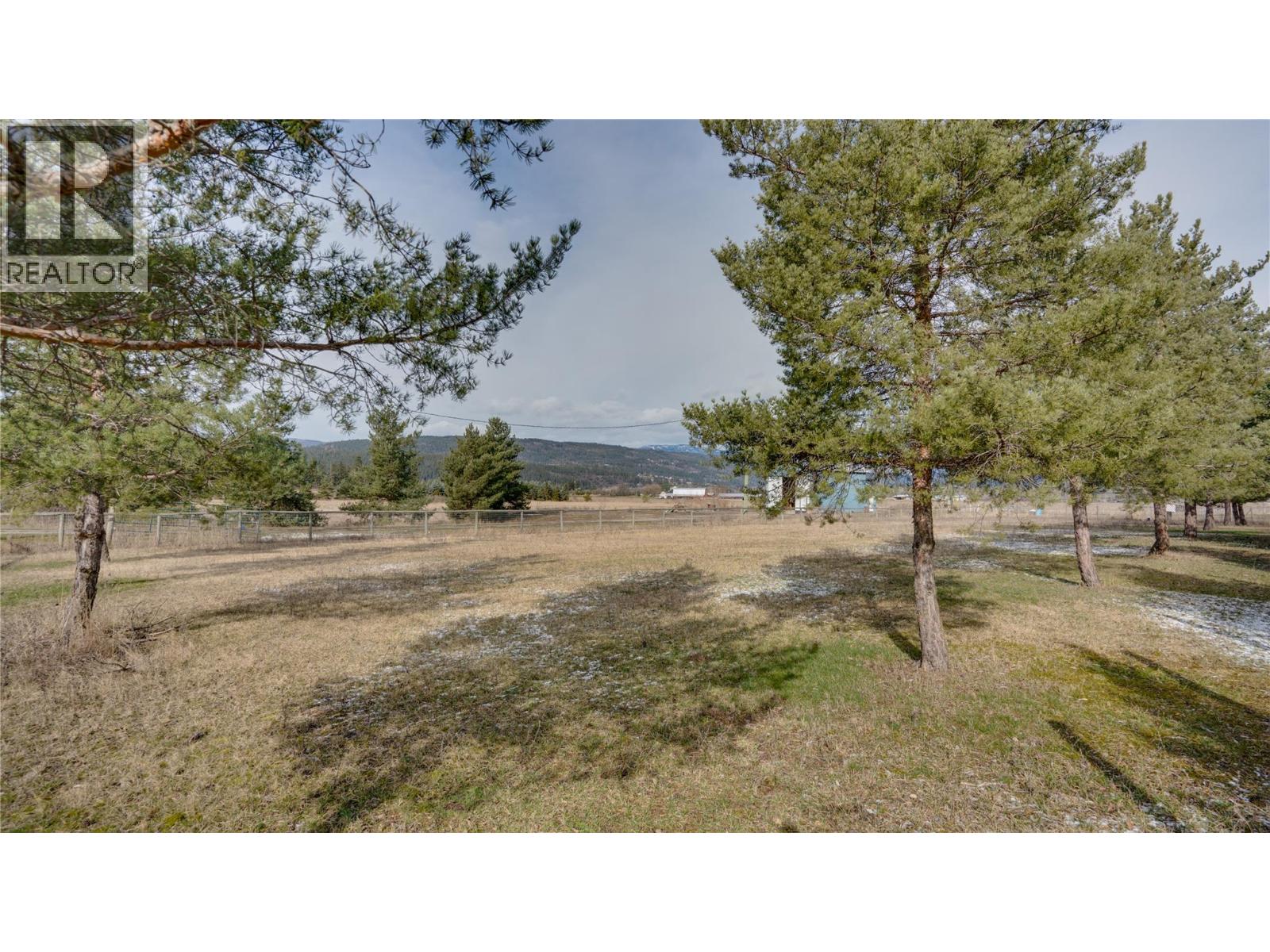 5580 Back Enderby Road, Spallumcheen, British Columbia  V4Y 0X5 - Photo 31 - 10379328
