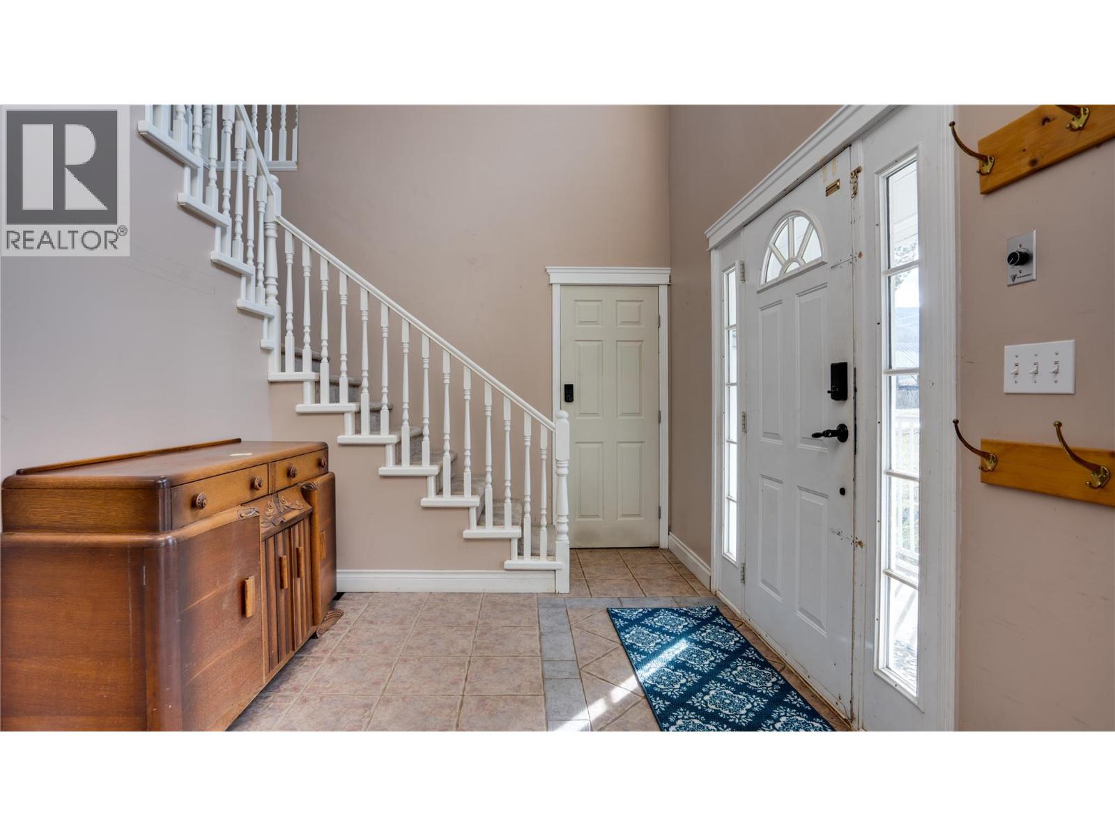 5580 Back Enderby Road, Spallumcheen, British Columbia  V4Y 0X5 - Photo 5 - 10379328
