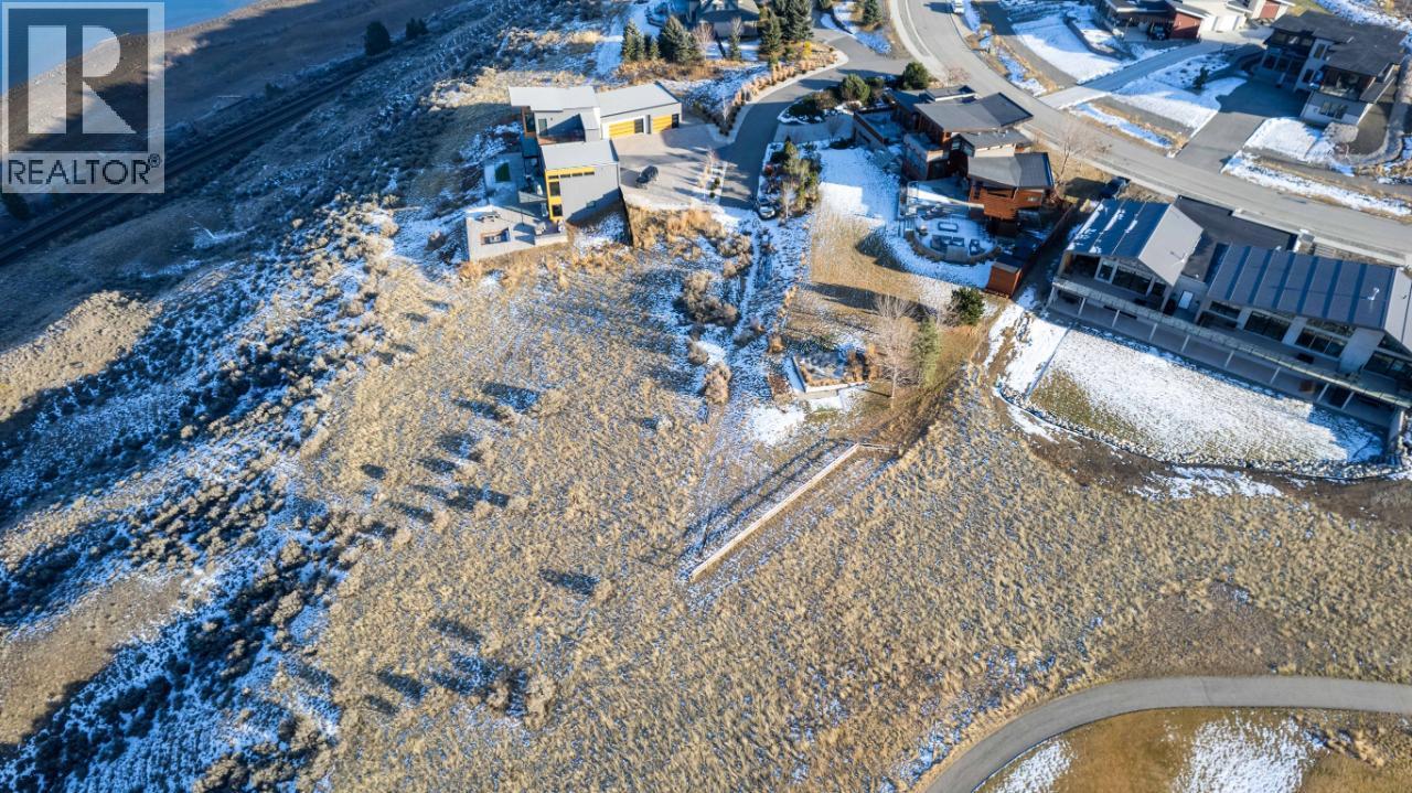 300 Rue Cheval Noir, Kamloops, British Columbia  V1S 0B3 - Photo 38 - 10379325