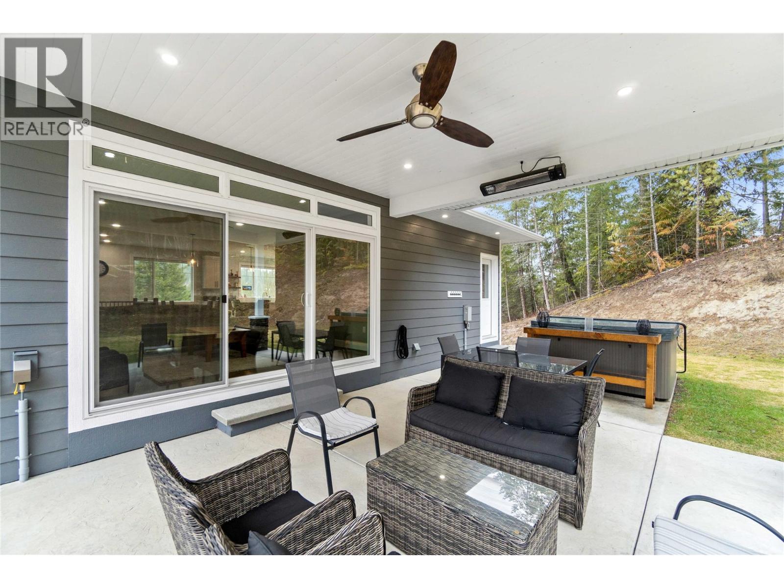 2763 Valleyview Drive, Blind Bay, British Columbia  V0E 1H2 - Photo 2 - 10379050