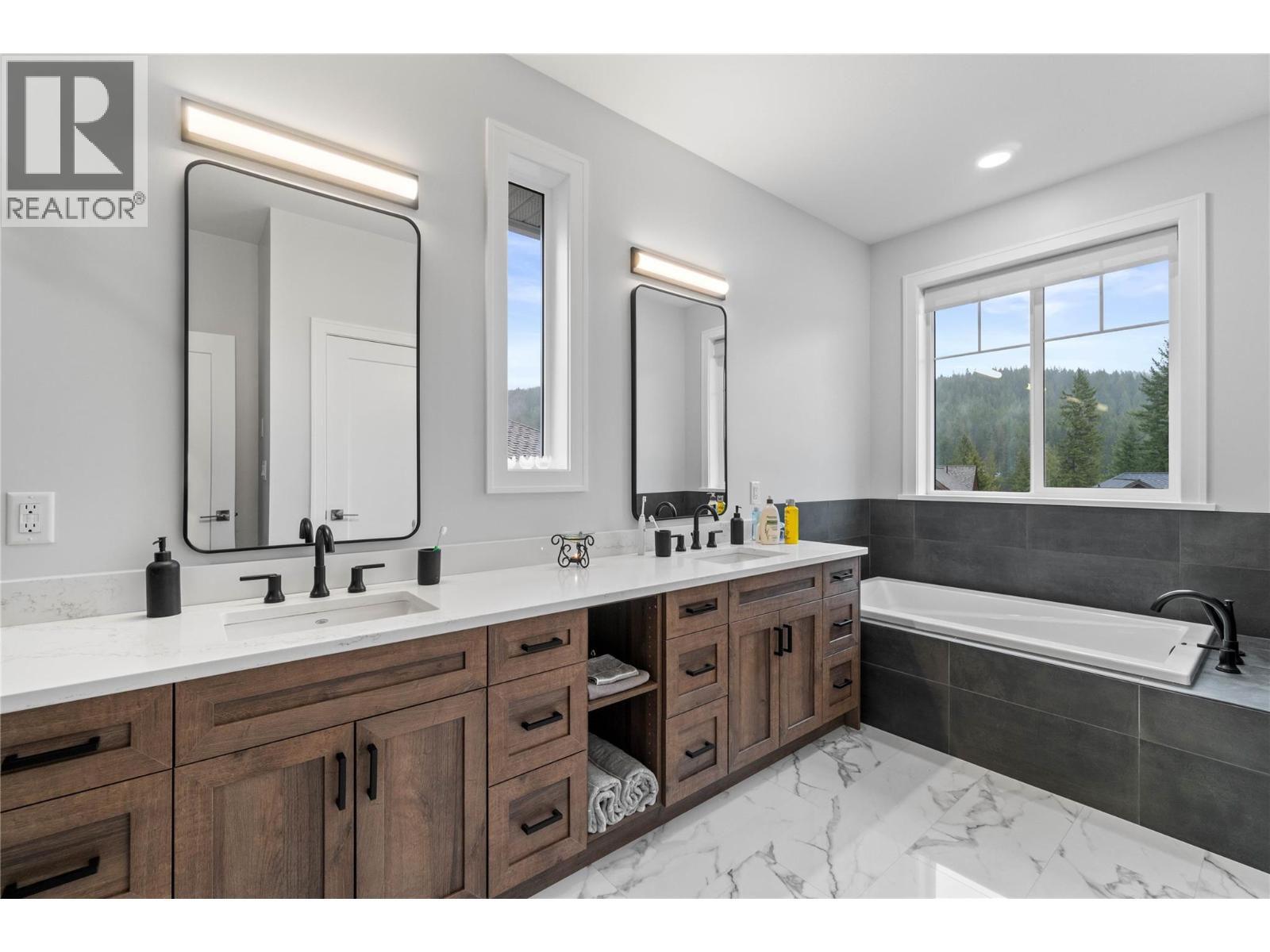 2763 Valleyview Drive, Blind Bay, British Columbia  V0E 1H2 - Photo 23 - 10379050