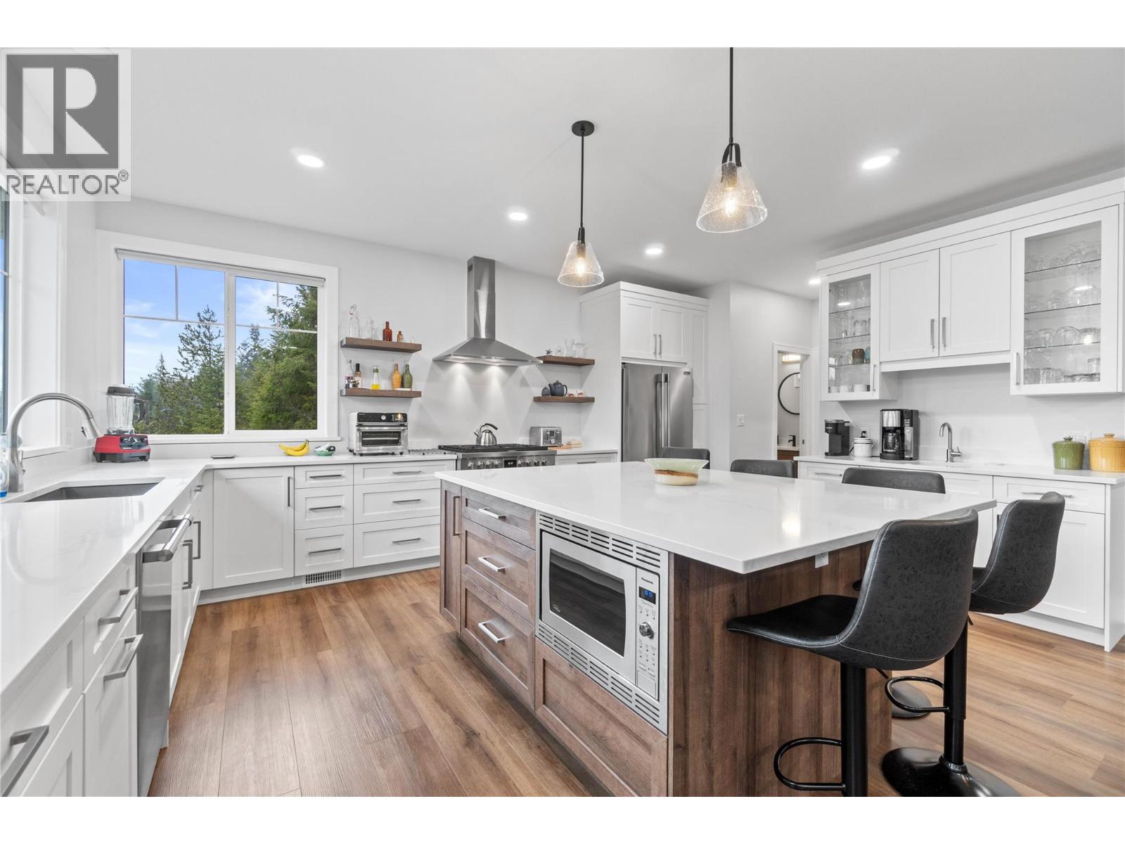 2763 Valleyview Drive, Blind Bay, British Columbia  V0E 1H2 - Photo 8 - 10379050