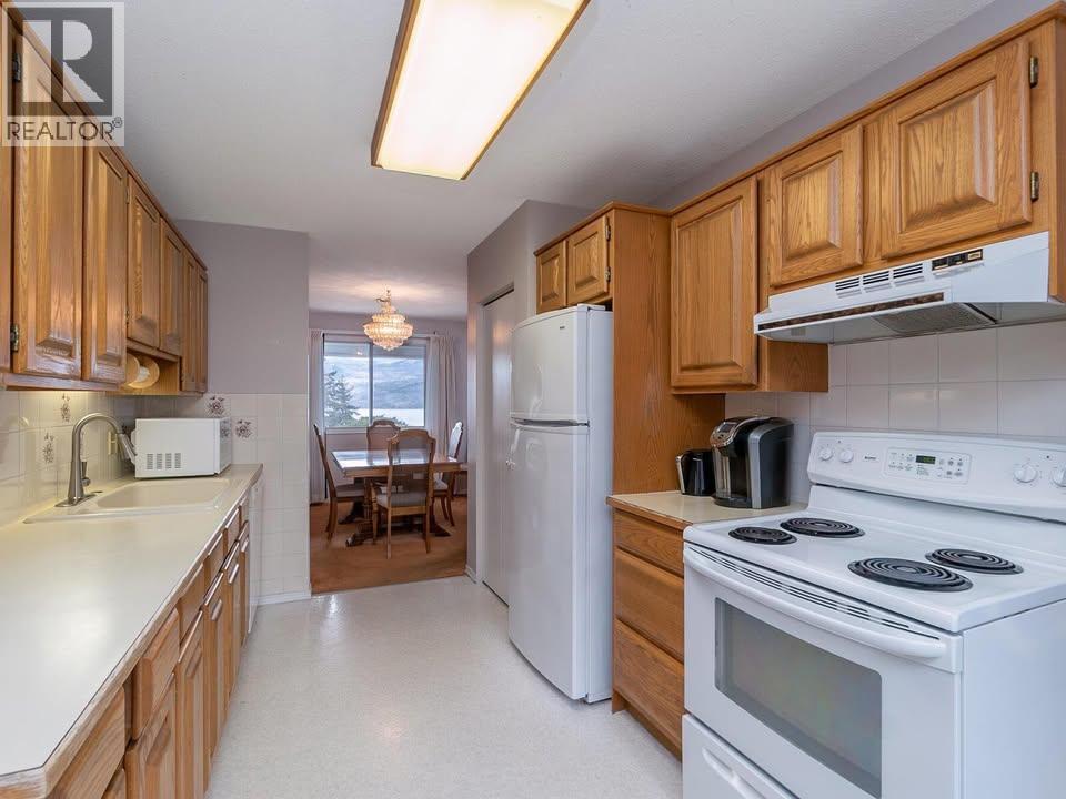 3745 Shaw Road, Peachland, British Columbia  V0H 1X2 - Photo 10 - 10379339