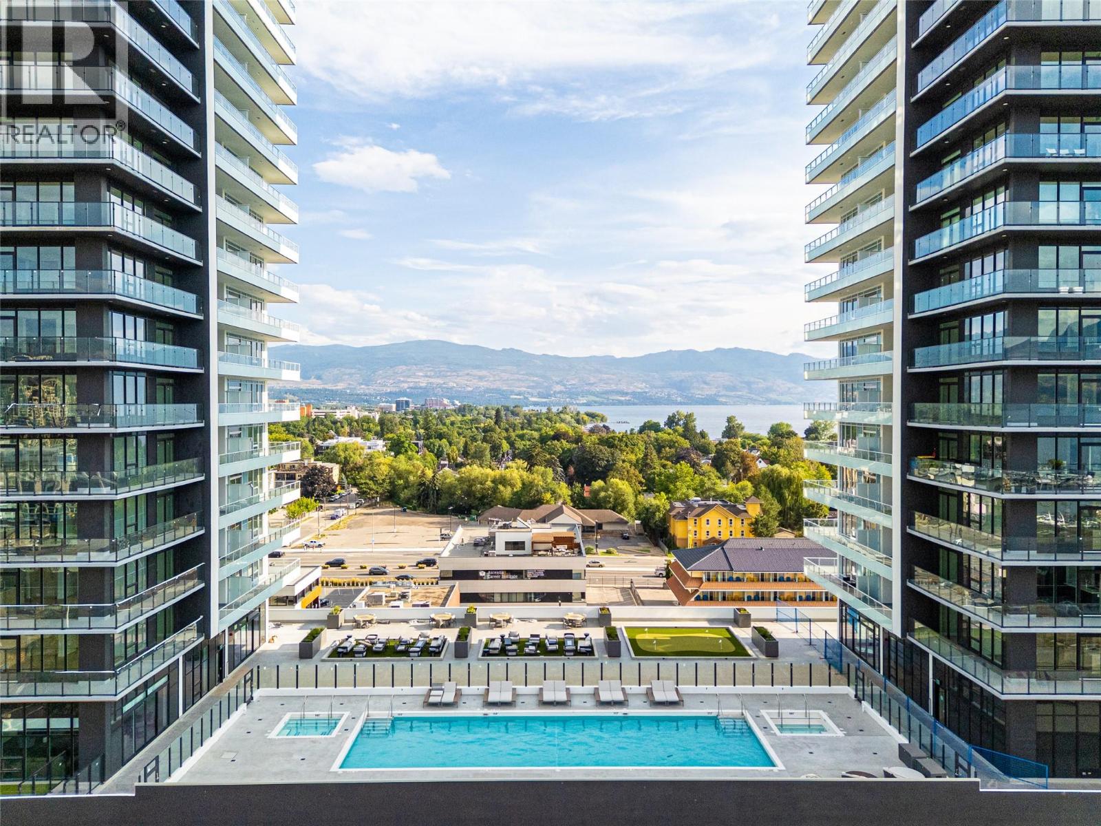 238 Leon Avenue Unit# 2401, Kelowna, British Columbia  V1Y 6H9 - Photo 2 - 10379346