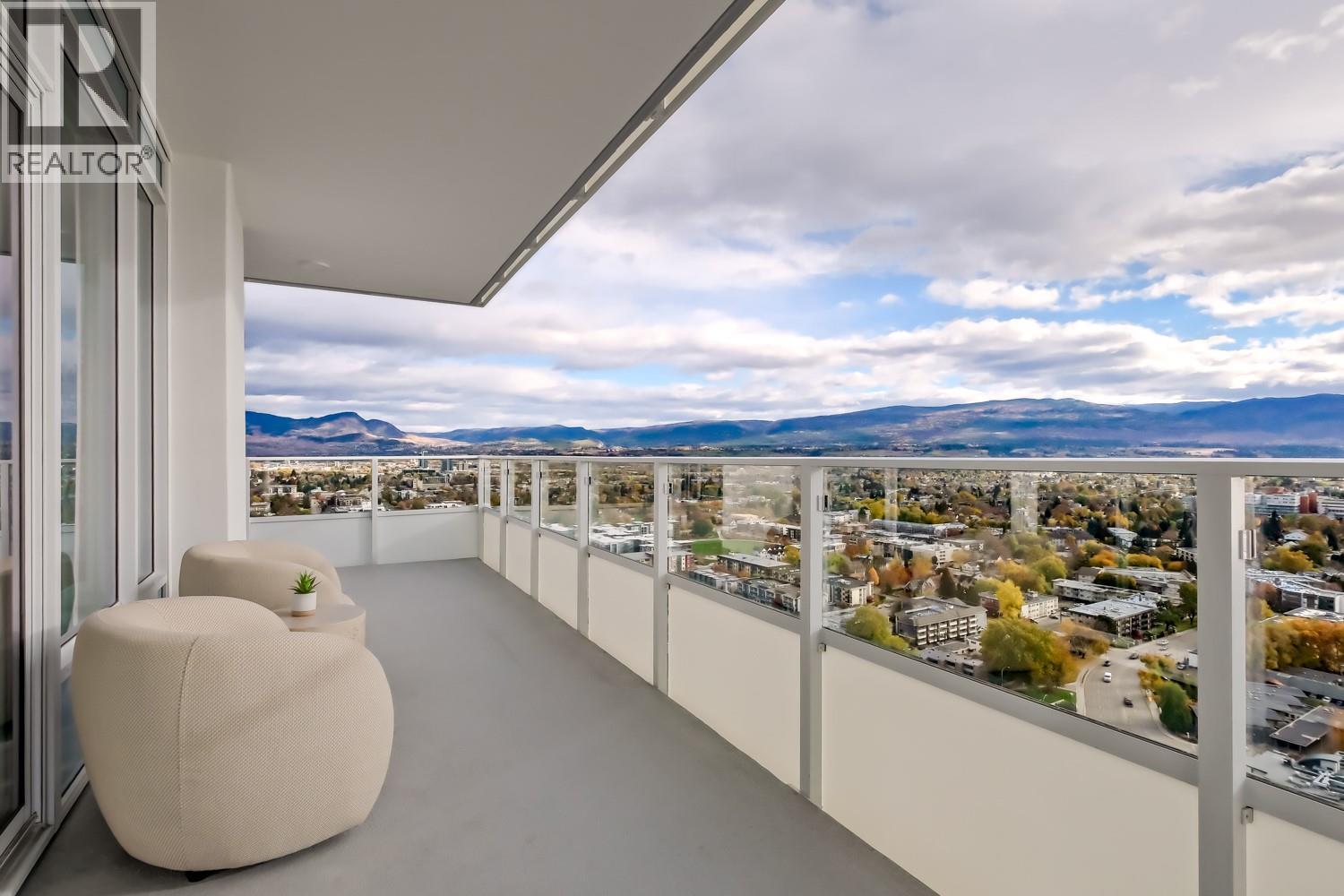 238 Leon Avenue Unit# 2401, Kelowna, British Columbia  V1Y 6H9 - Photo 3 - 10379346