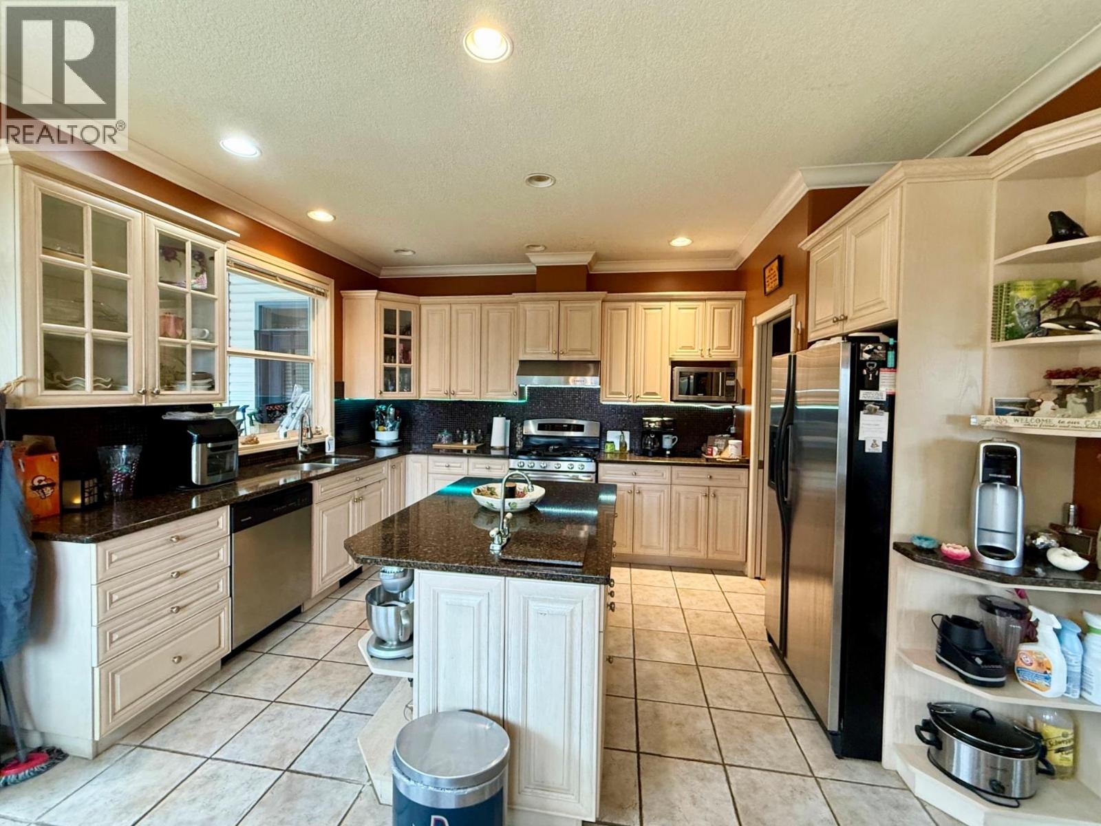 3267 Roncastle Road, Blind Bay, British Columbia  V0E 1H1 - Photo 4 - 10379329