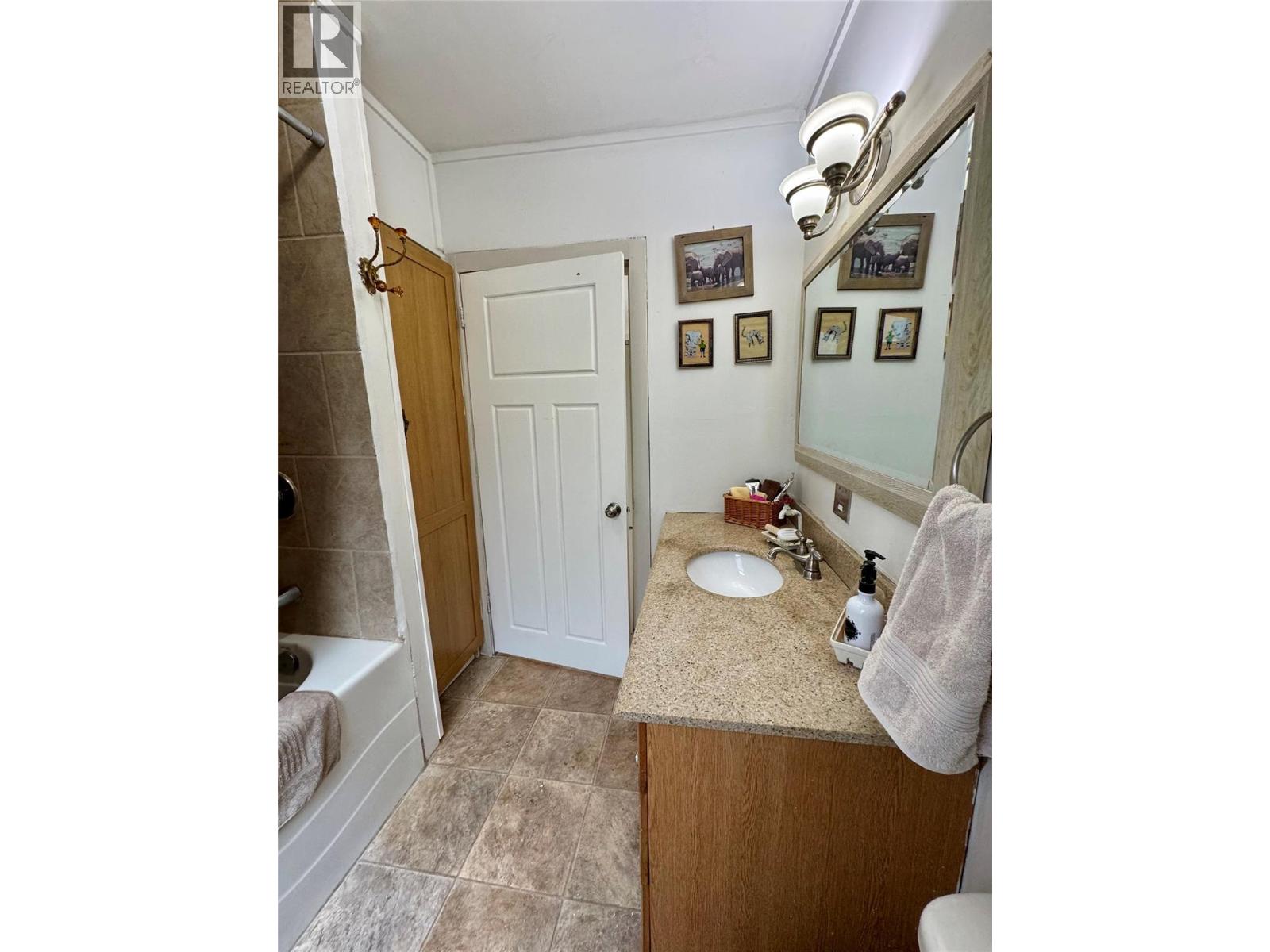1782 Nicola Avenue, Merritt, British Columbia  V1K 1B8 - Photo 13 - 10379322