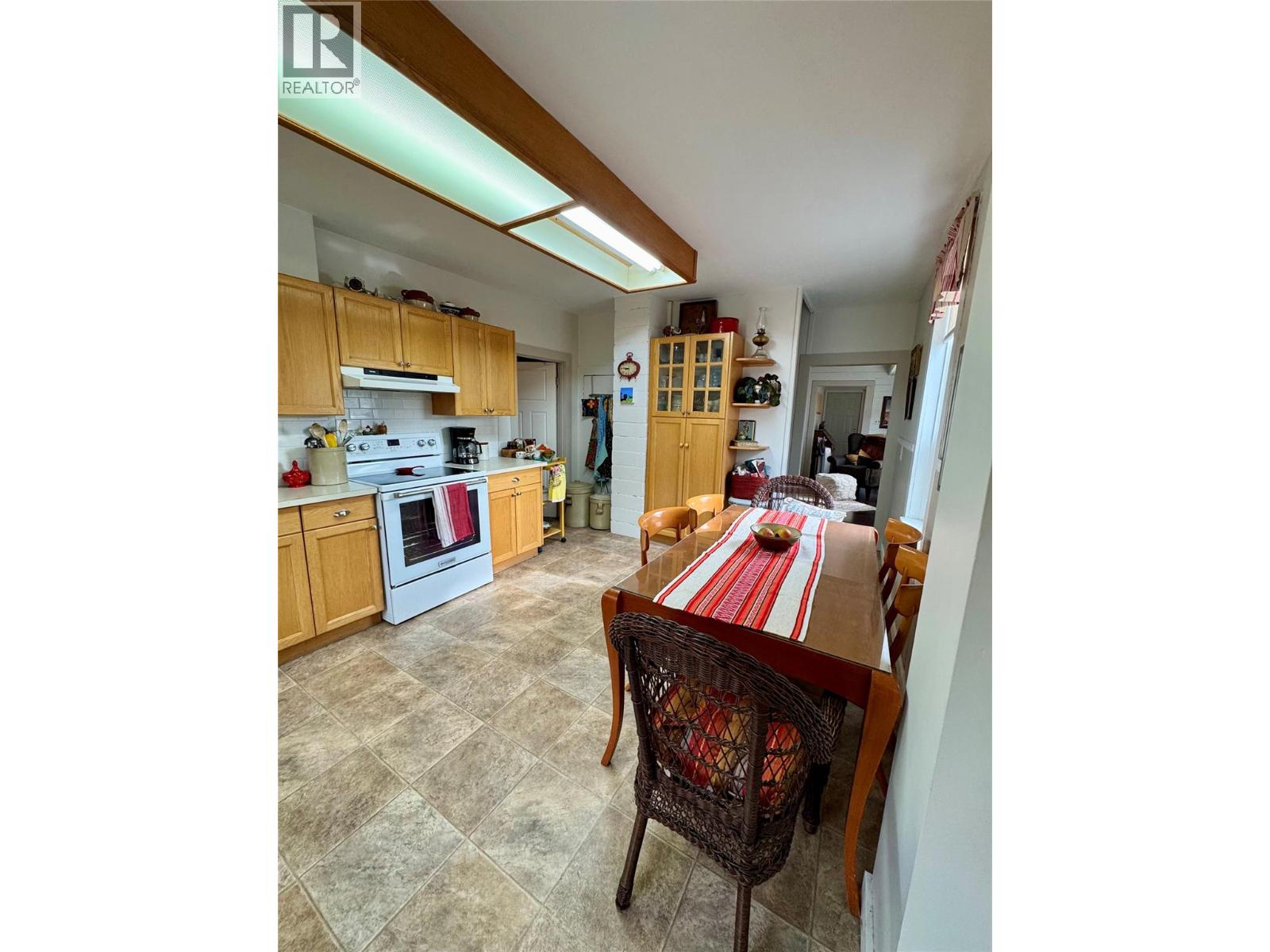 1782 Nicola Avenue, Merritt, British Columbia  V1K 1B8 - Photo 6 - 10379322