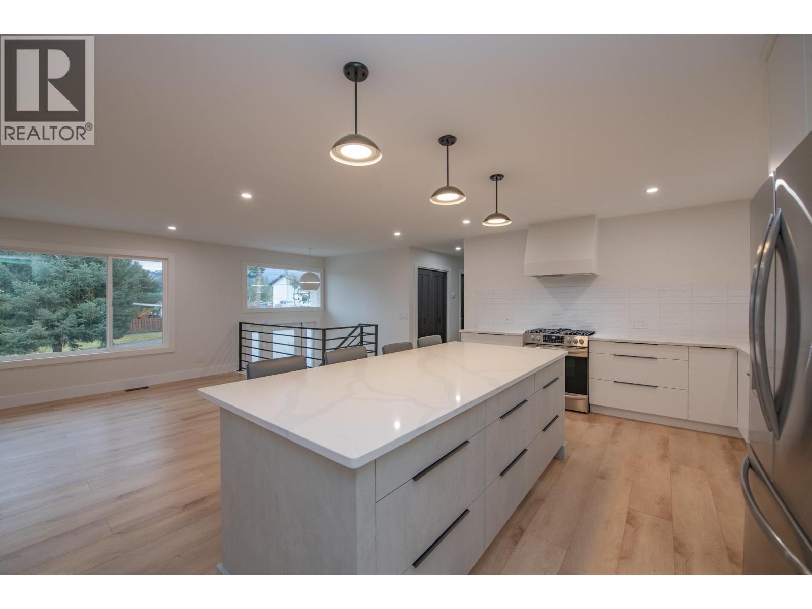 5144 Haynes Road, Vernon, British Columbia  V1B 3J6 - Photo 14 - 10379319