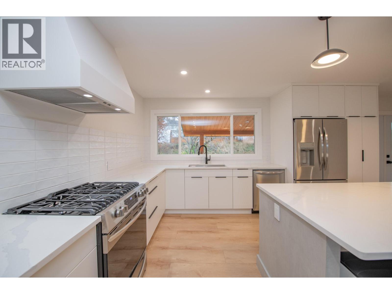 5144 Haynes Road, Vernon, British Columbia  V1B 3J6 - Photo 7 - 10379319