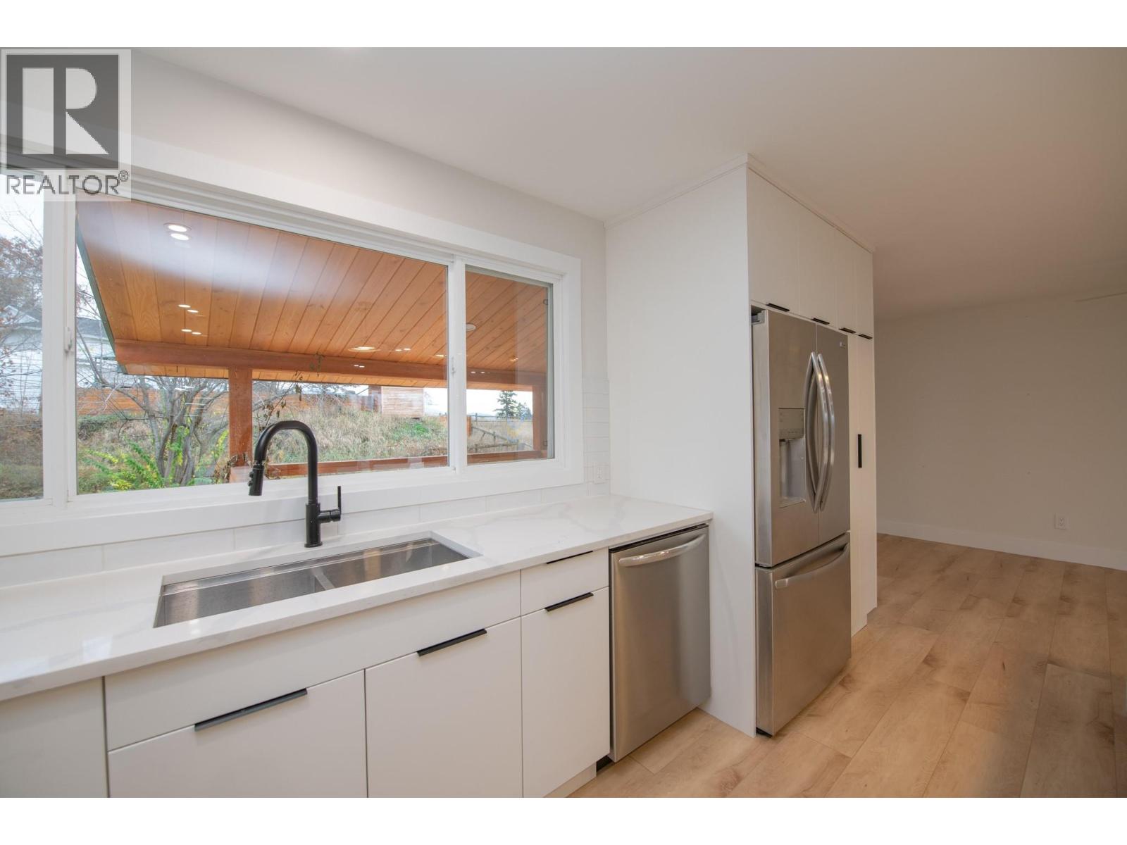 5144 Haynes Road, Vernon, British Columbia  V1B 3J6 - Photo 8 - 10379319