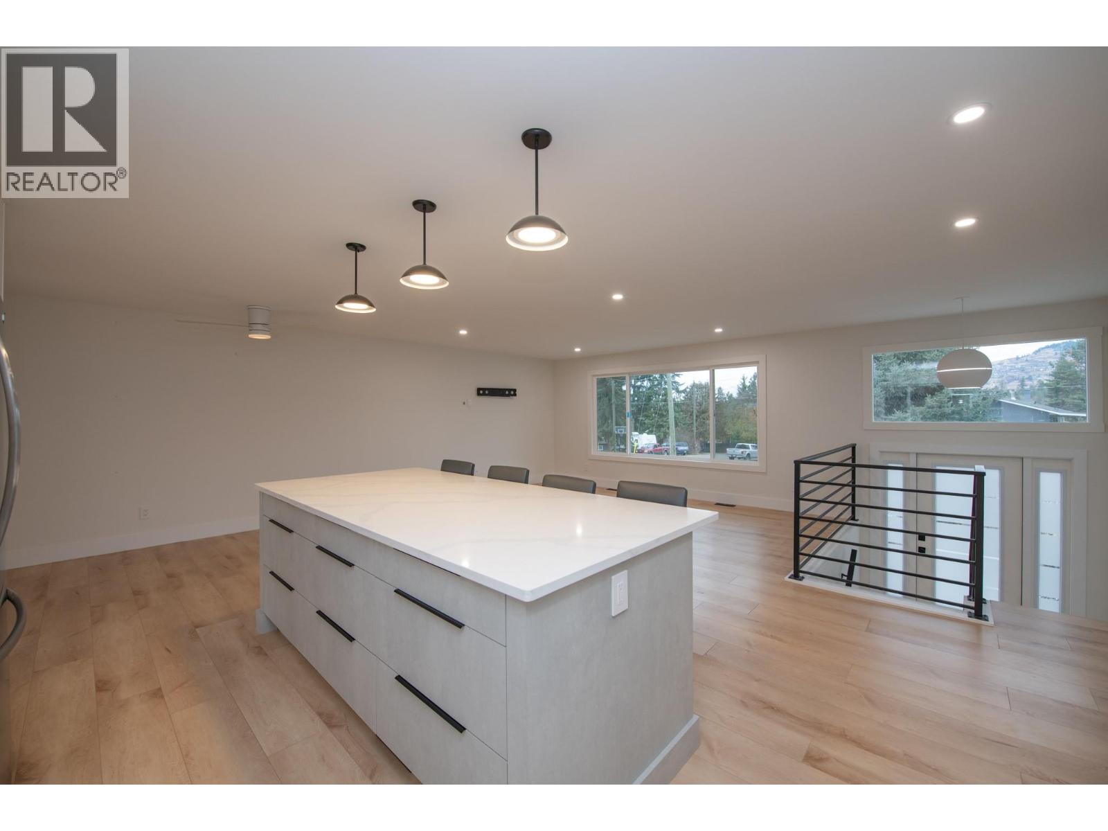 5144 Haynes Road, Vernon, British Columbia  V1B 3J6 - Photo 9 - 10379319
