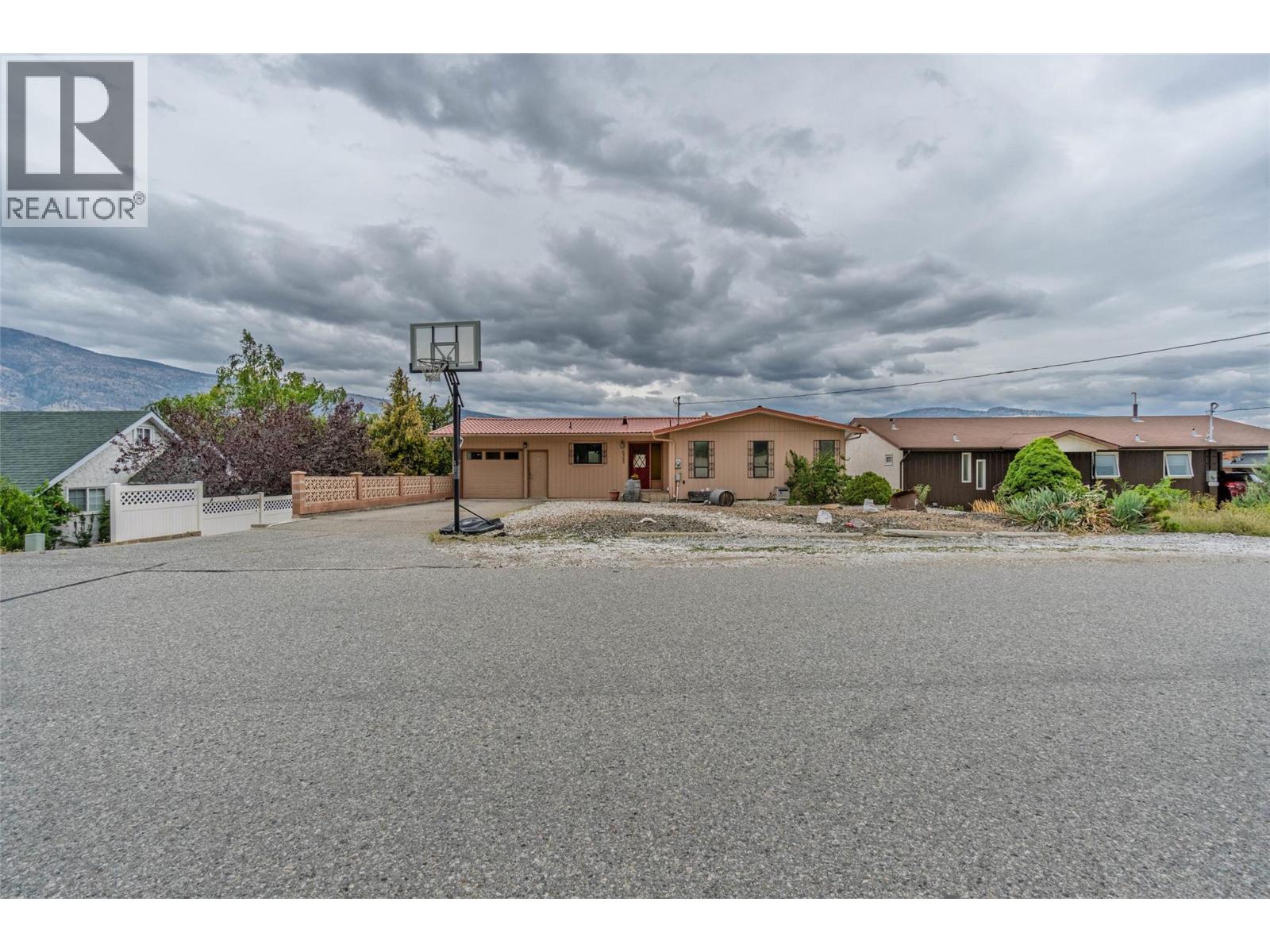 6563 Mountainview Drive, Oliver, British Columbia  V0H 1T4 - Photo 30 - 10379347