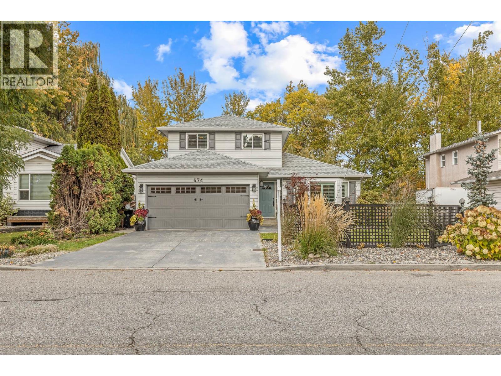 674 Cook Road, kelowna, British Columbia