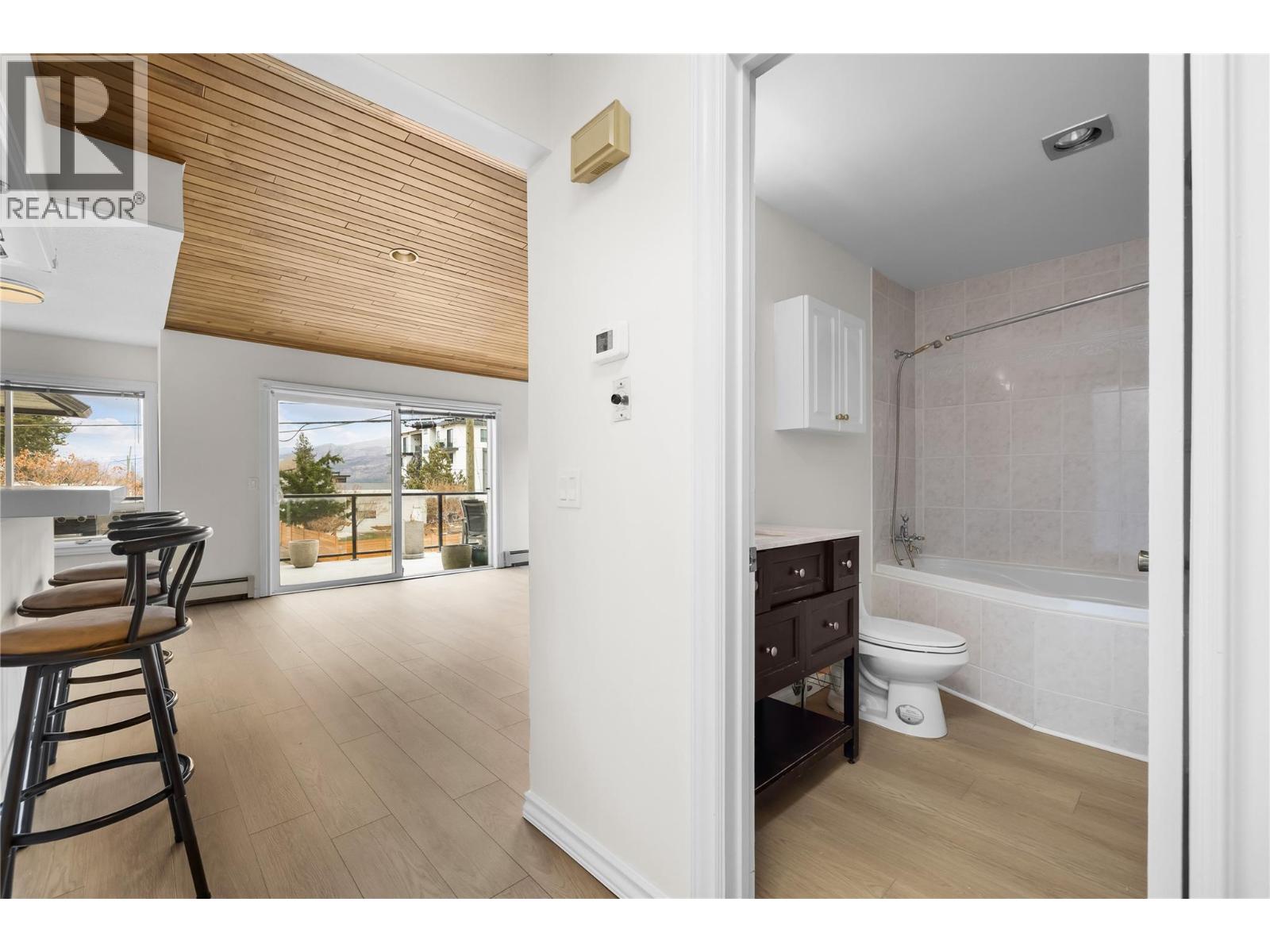 4340b Beach Avenue Unit# 209, Peachland, British Columbia  V0H 1X6 - Photo 30 - 10378993