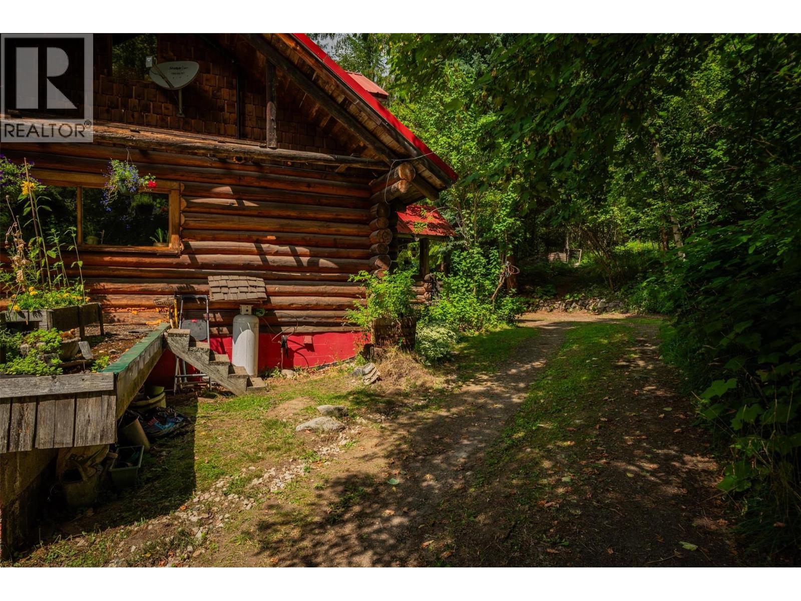 1506 Highway 31a, New Denver, British Columbia  V0G 1S0 - Photo 16 - 10378874