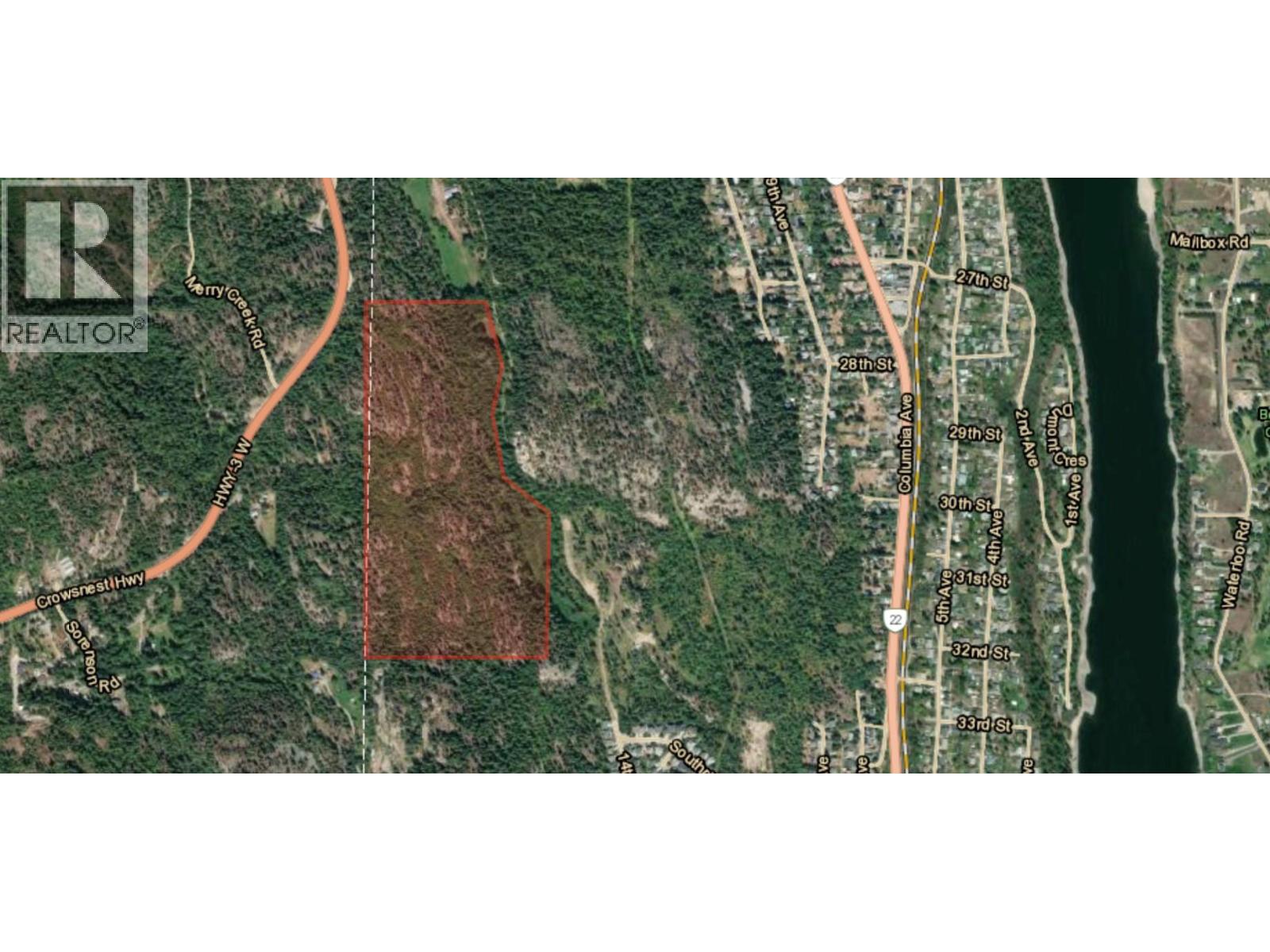2700 14th Avenue, Castlegar, British Columbia  V1L 1Z1 - Photo 3 - 10379331