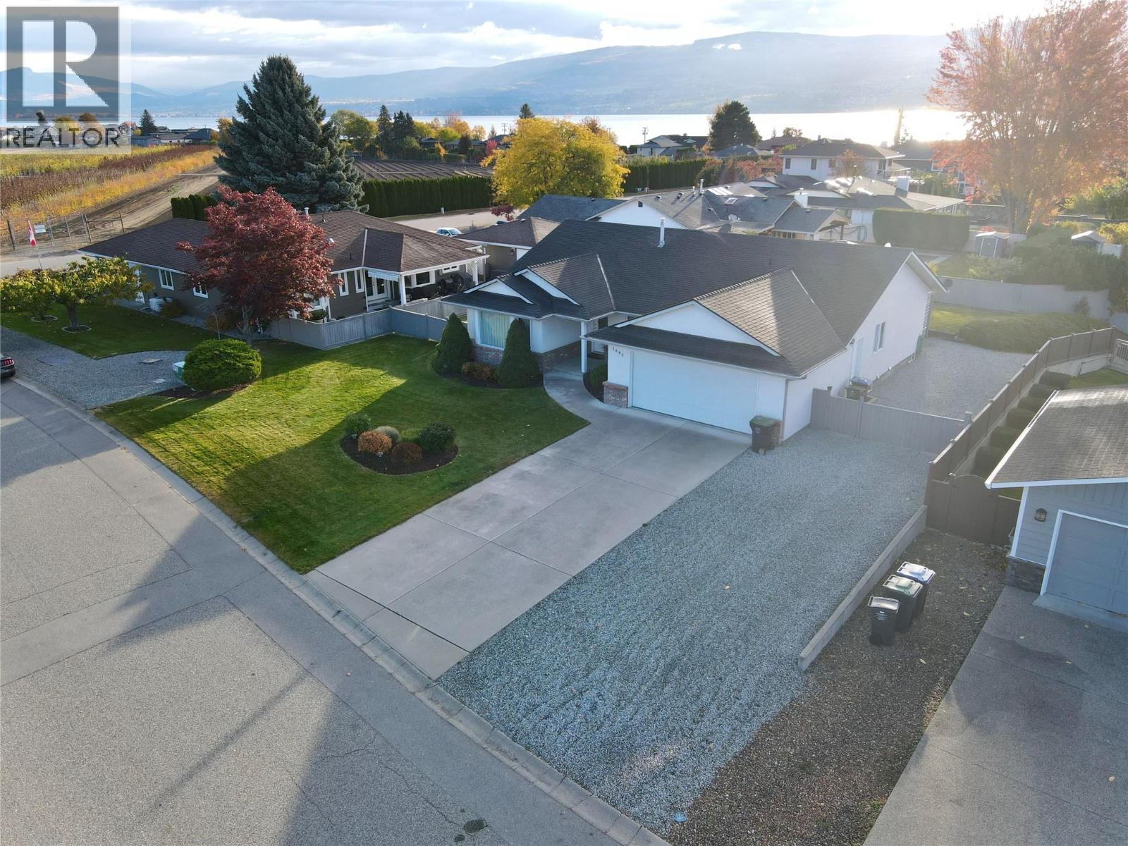 1693 Newport Road, West Kelowna, British Columbia  V4T 1X1 - Photo 38 - 10379250
