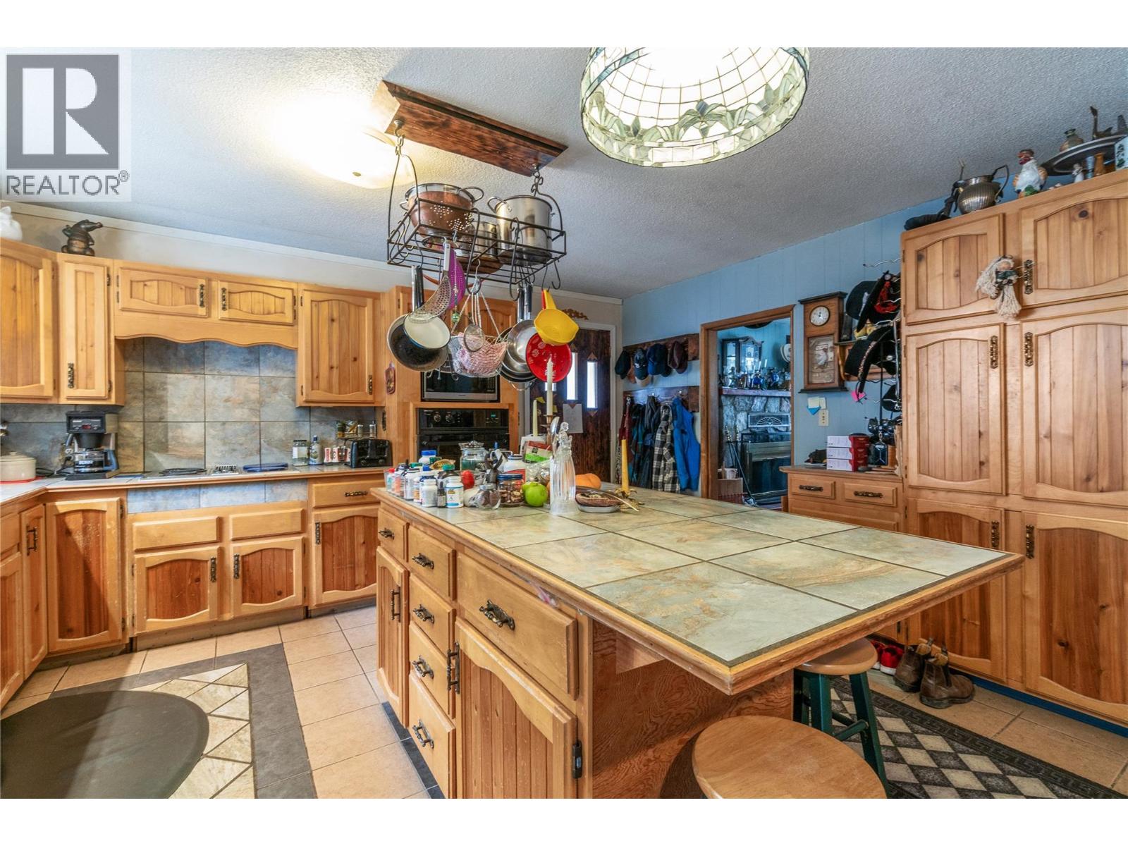 4841 5 Avenue Sw, Salmon Arm, British Columbia  V1E 2Y9 - Photo 9 - 10378744