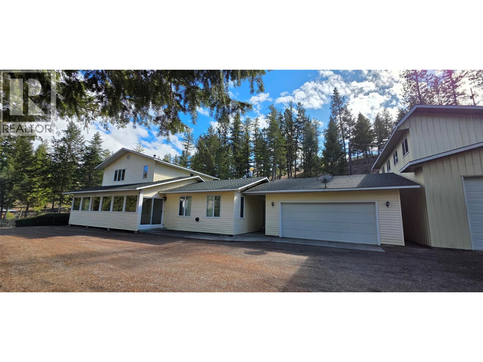 3400 Highway 3, rock creek, British Columbia