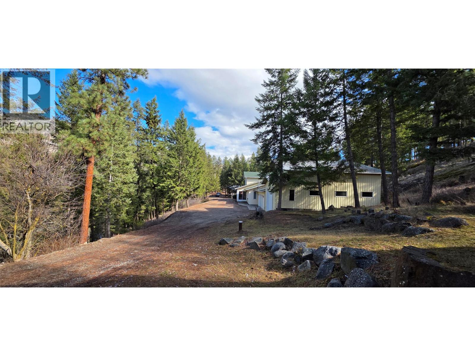 3400 Highway 3, Rock Creek, British Columbia  V0H 1Y0 - Photo 11 - 10379338