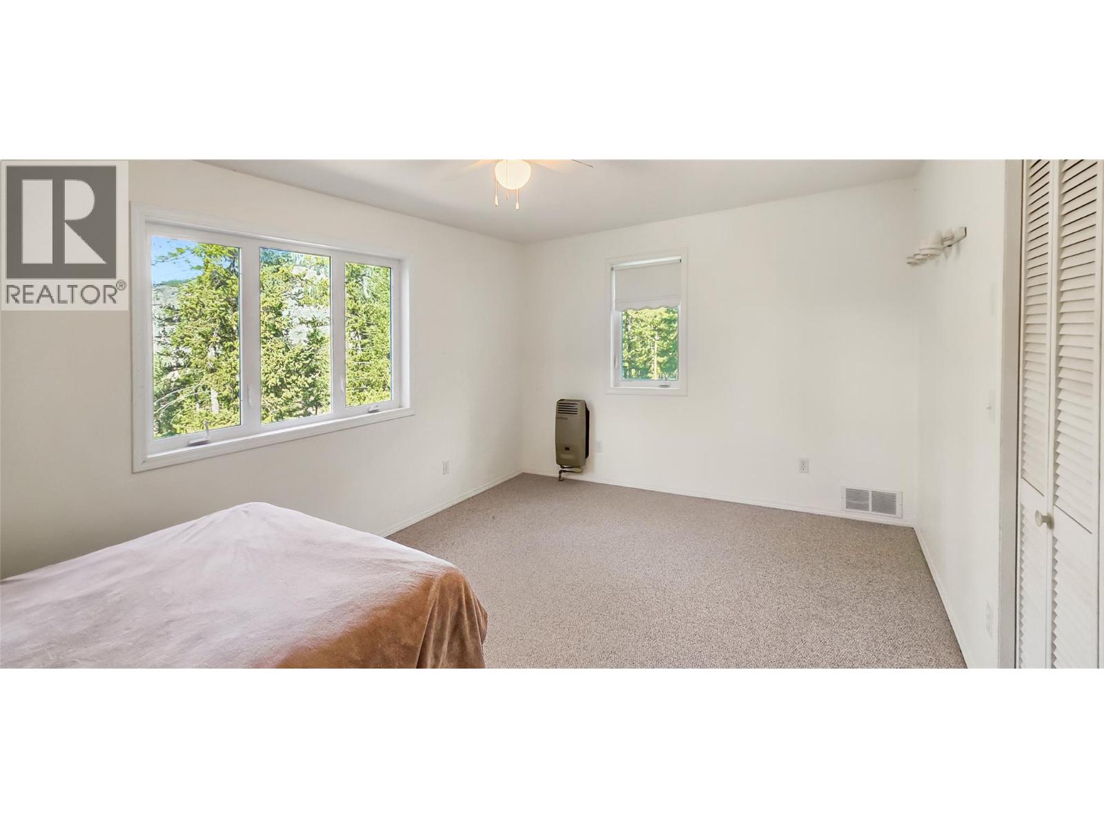 3400 Highway 3, Rock Creek, British Columbia  V0H 1Y0 - Photo 31 - 10379338
