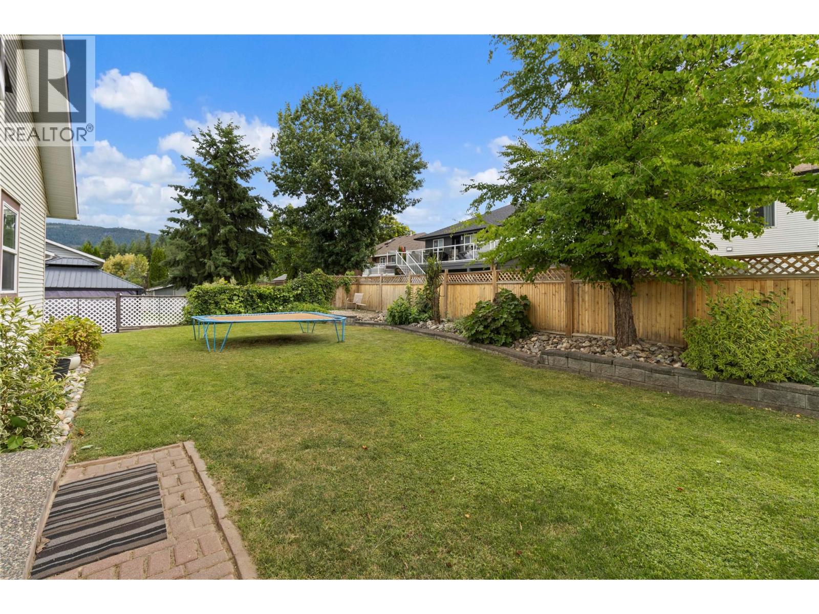 2500 4th Avenue Se, Salmon Arm, British Columbia  V1E 1K7 - Photo 61 - 10378531