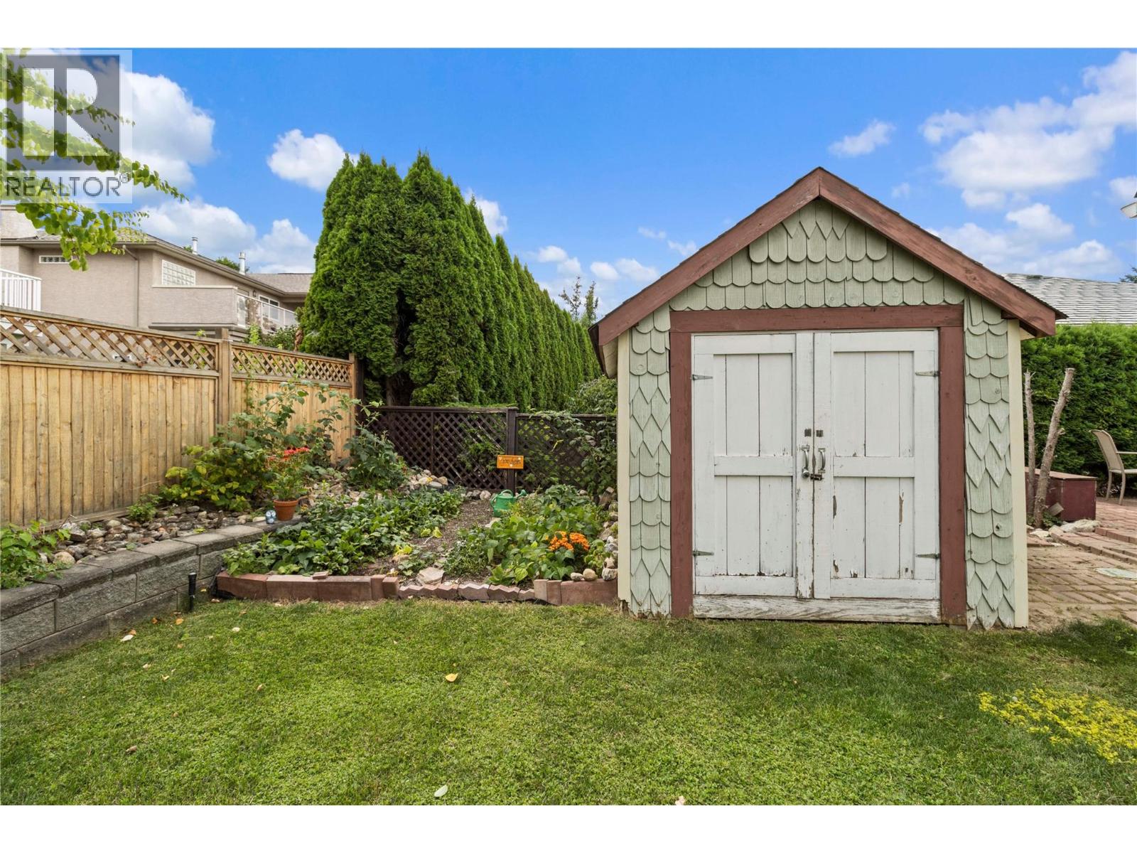 2500 4th Avenue Se, Salmon Arm, British Columbia  V1E 1K7 - Photo 63 - 10378531