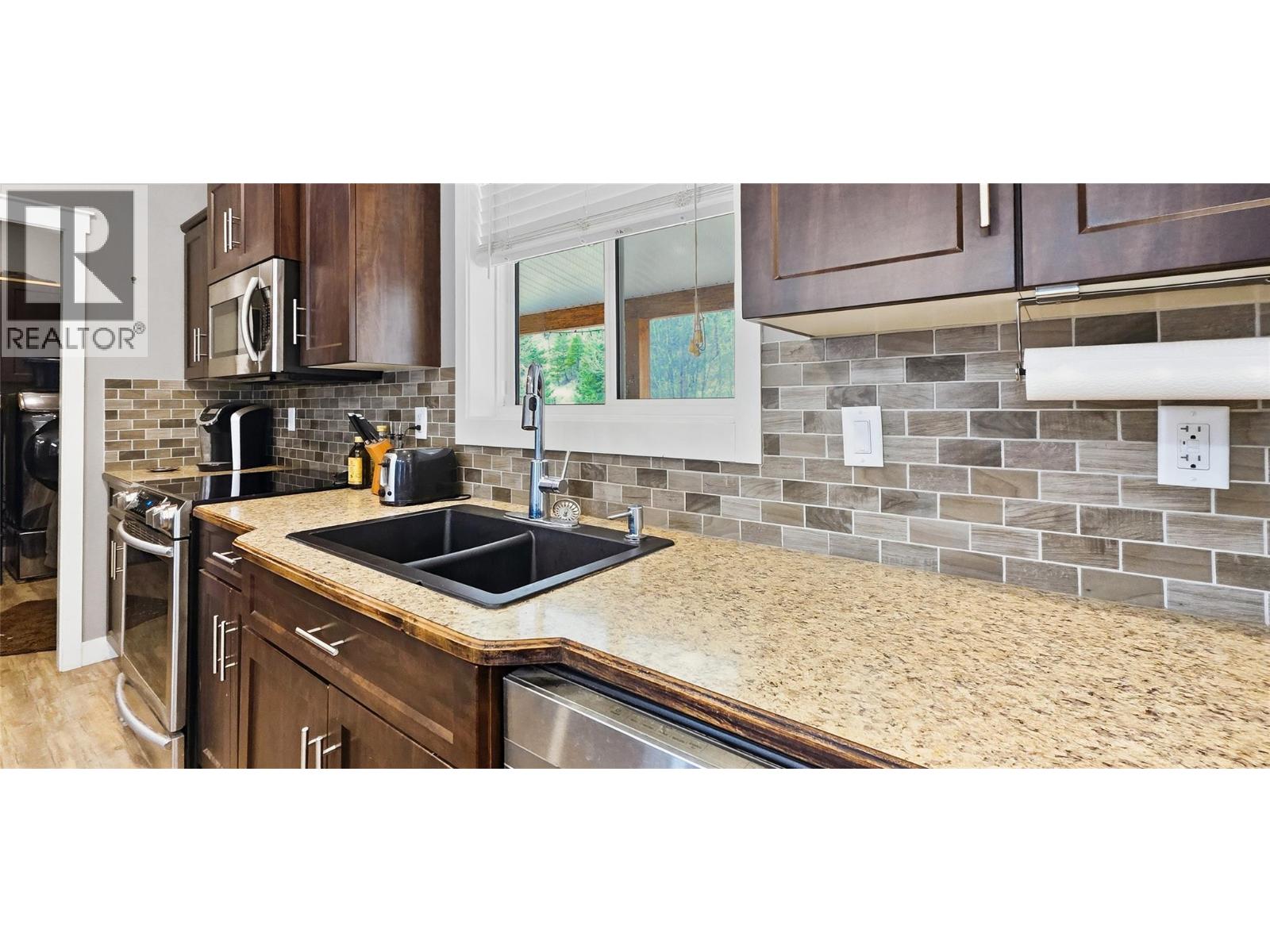 2910 Christian Valley Road, Westbridge, British Columbia  V0H 1Y0 - Photo 15 - 10379374