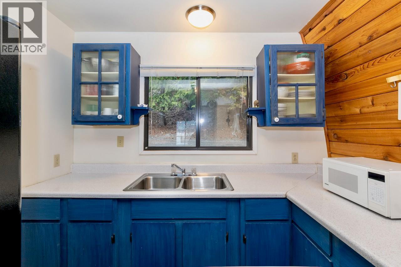 7547 Golden Spur Trail, Anglemont, British Columbia  V0E 1M8 - Photo 19 - 10376747