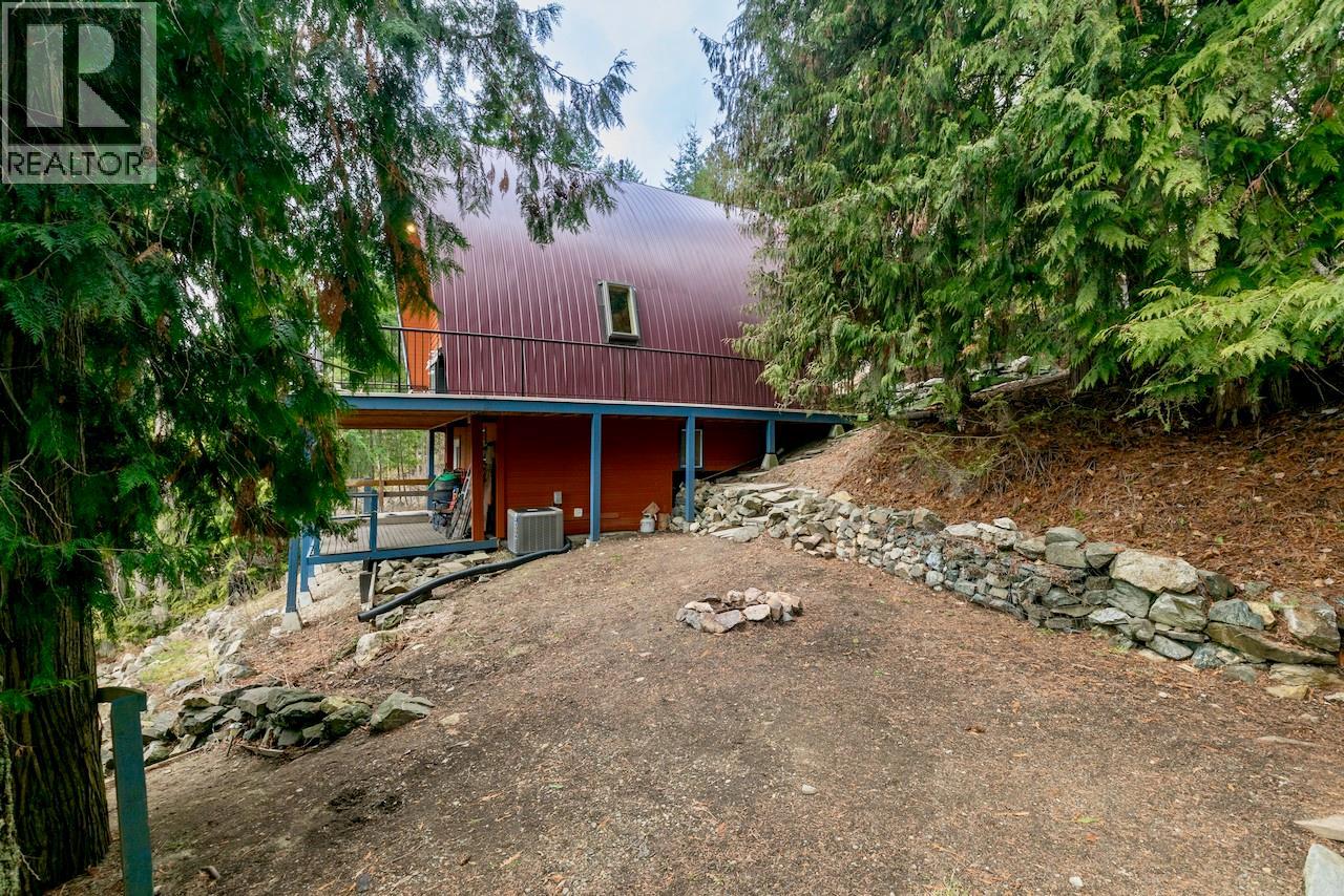 7547 Golden Spur Trail, Anglemont, British Columbia  V0E 1M8 - Photo 36 - 10376747