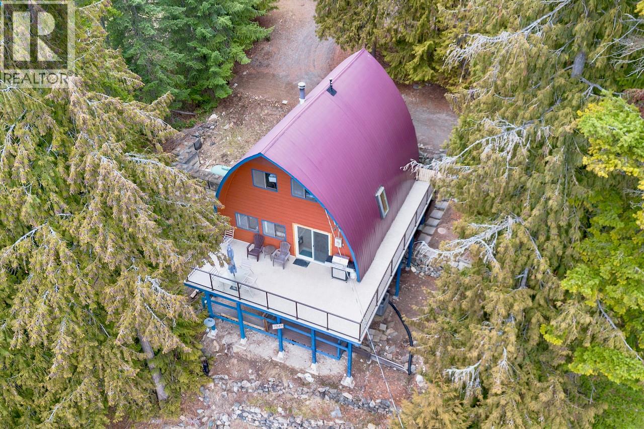 7547 Golden Spur Trail, Anglemont, British Columbia  V0E 1M8 - Photo 54 - 10376747