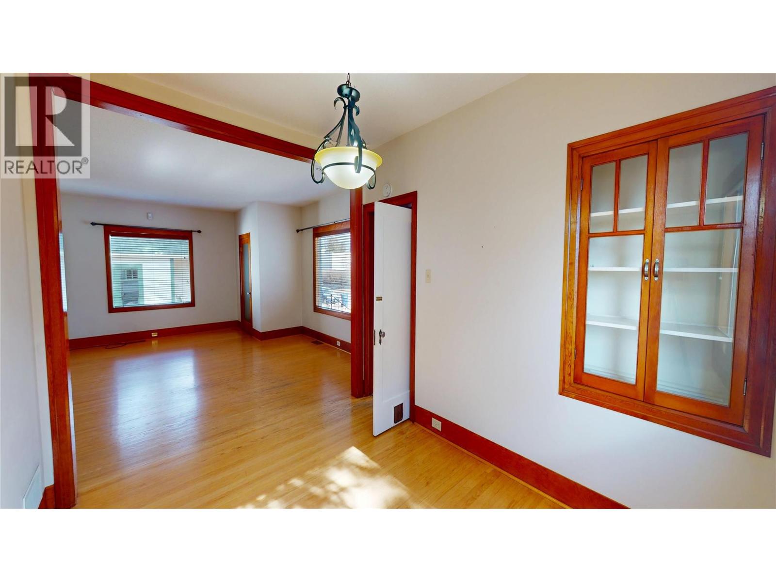 331 10th Avenue S, Cranbrook, British Columbia  V1C 2N5 - Photo 11 - 10378865
