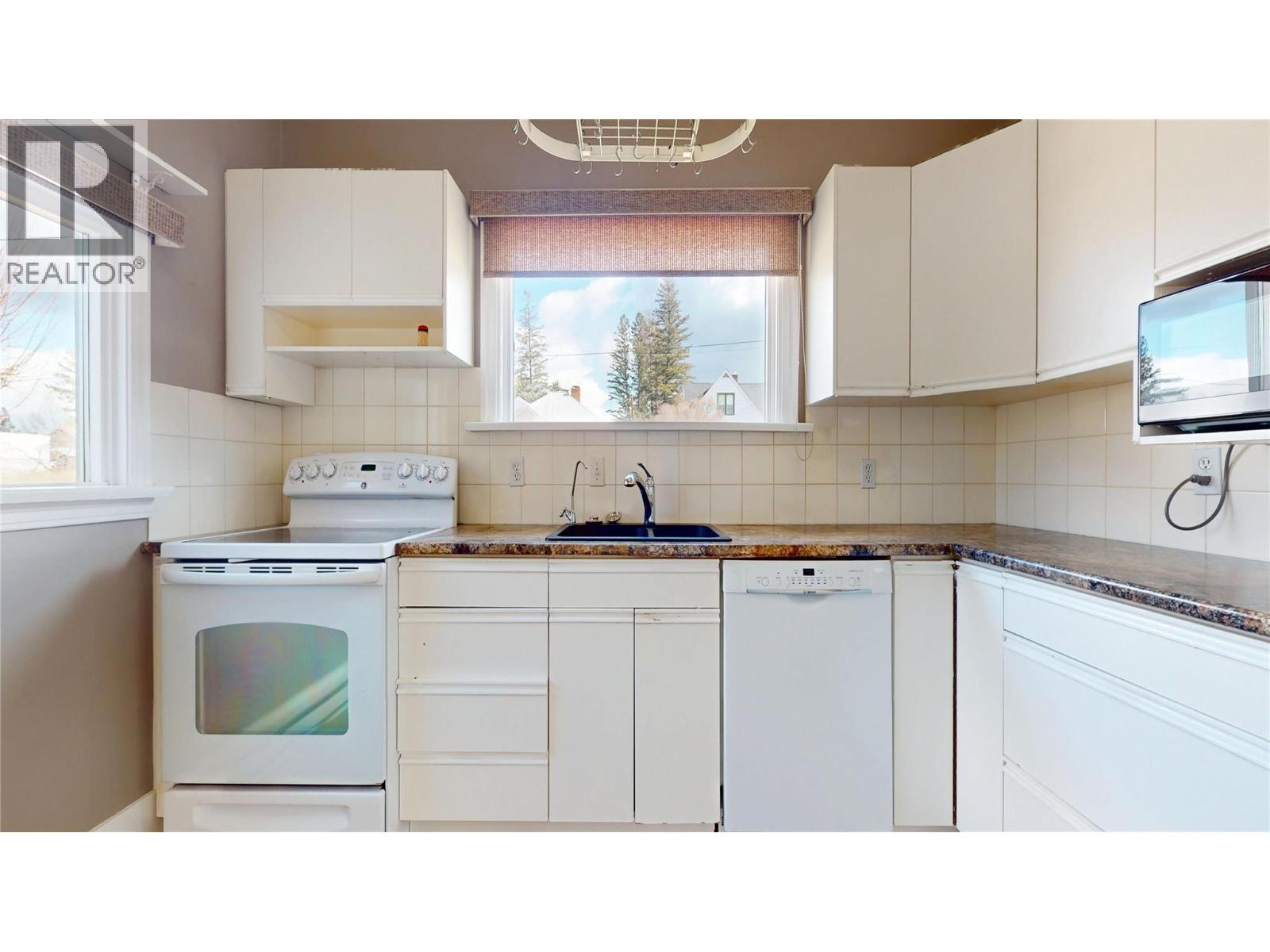 331 10th Avenue S, Cranbrook, British Columbia  V1C 2N5 - Photo 13 - 10378865