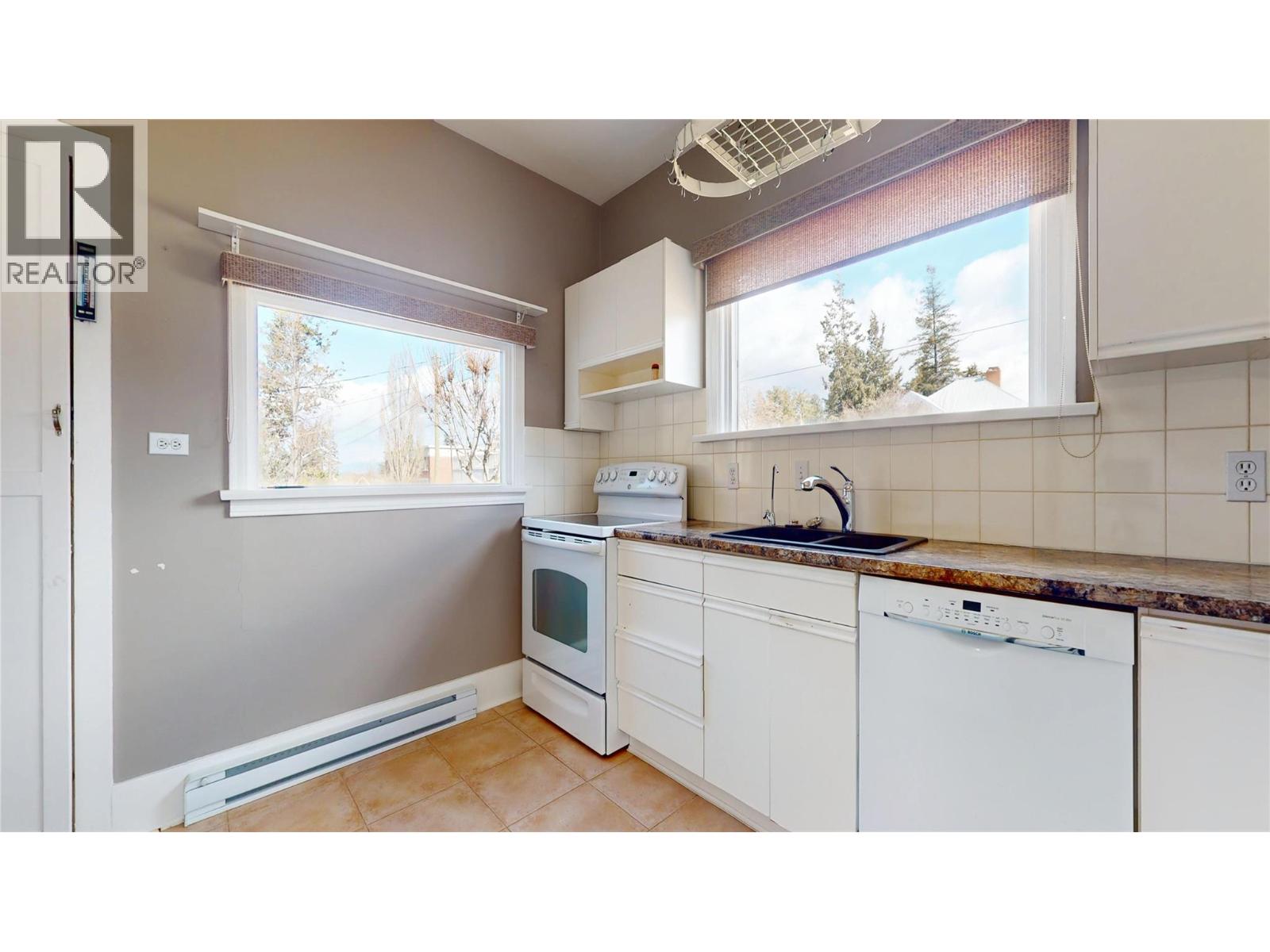 331 10th Avenue S, Cranbrook, British Columbia  V1C 2N5 - Photo 14 - 10378865