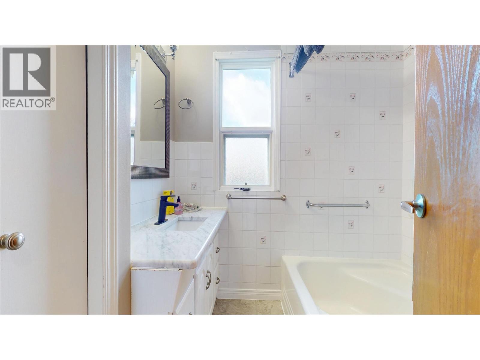 331 10th Avenue S, Cranbrook, British Columbia  V1C 2N5 - Photo 22 - 10378865